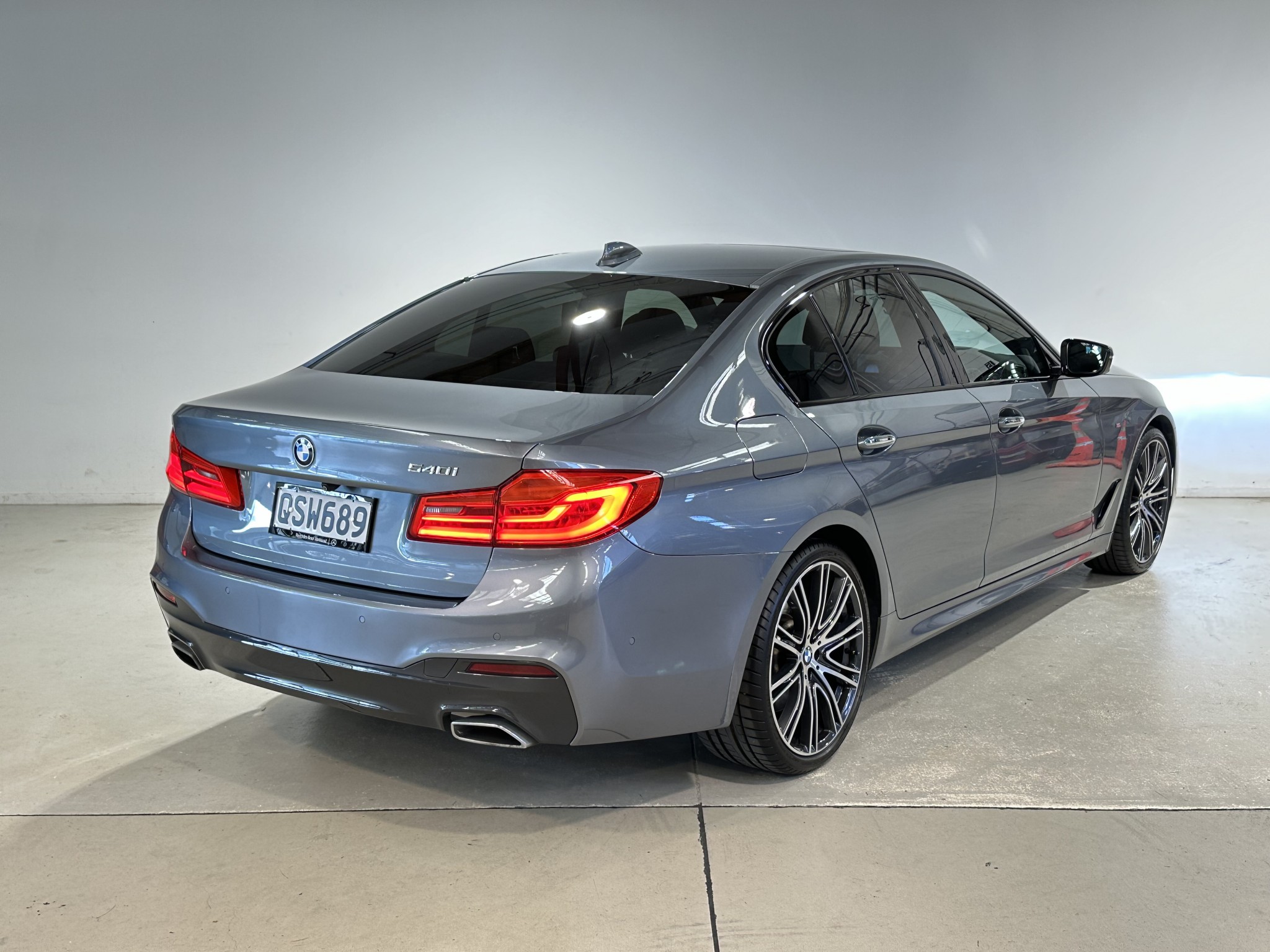 2017 BMW 5 SERIES | 540I 3.0P/8AT | 24690 | 3