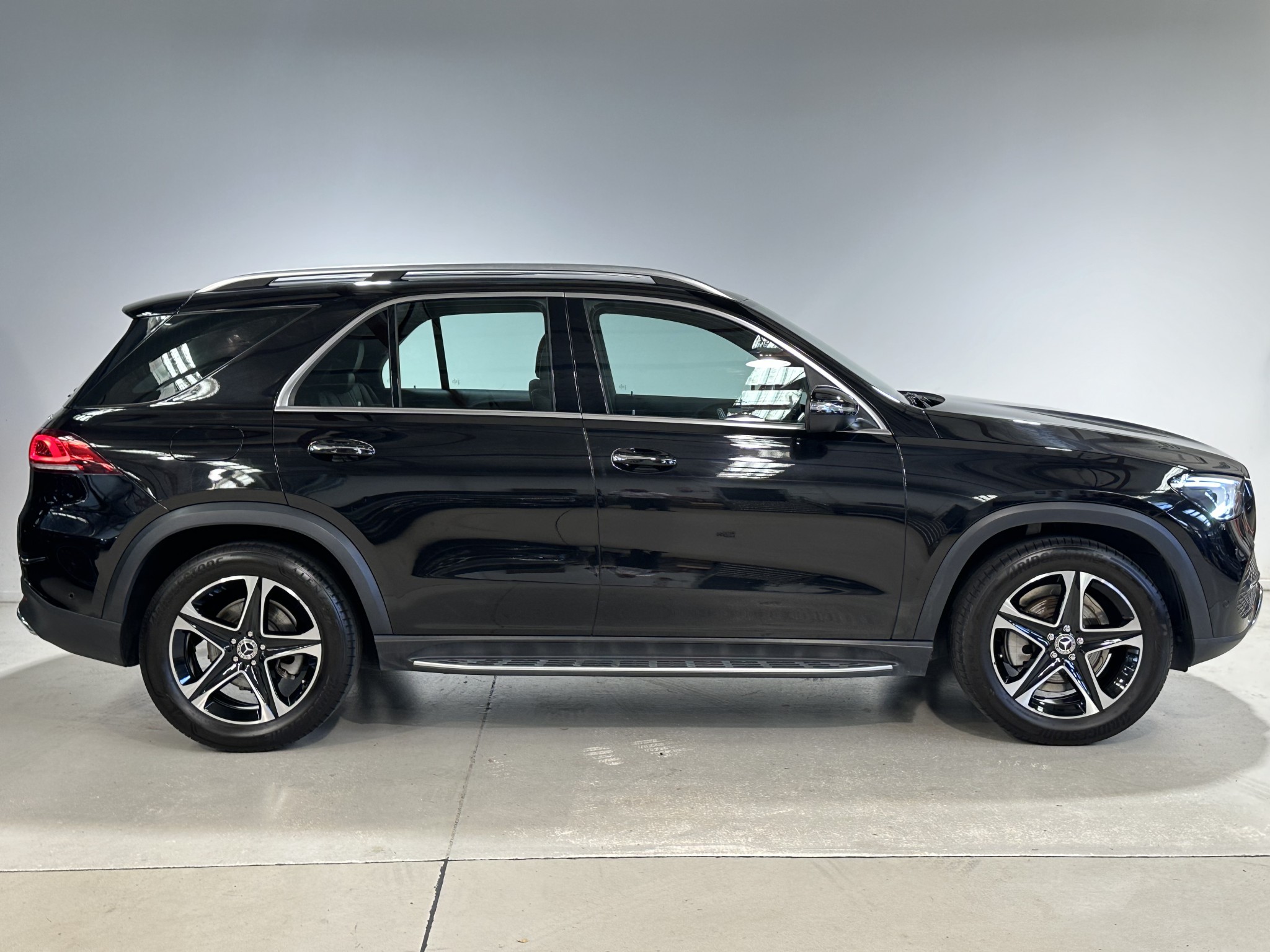 2023 Mercedes-Benz GLE 300 d | GLE300D 2.0DT/4WD/9AT | 24714 | 2