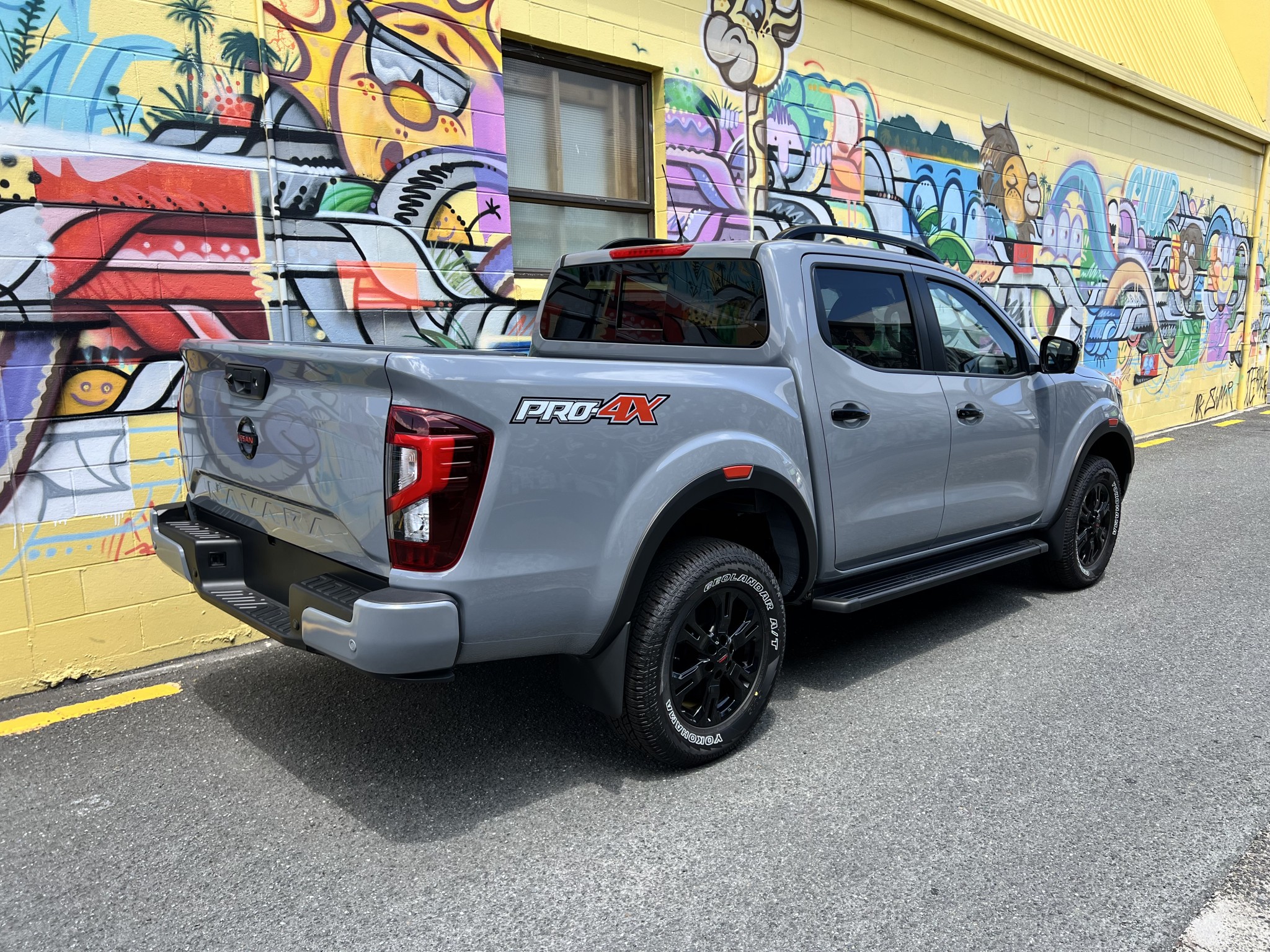 2025 Nissan Navara | PRO-4X 2.3D/4WD/7AT | 25686 | 4