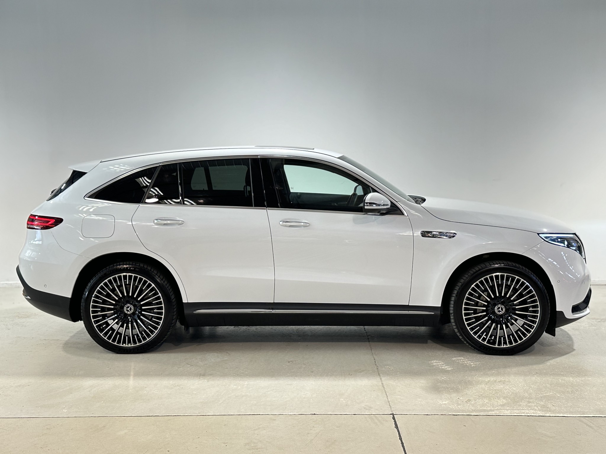 2023 Mercedes-Benz EQC | EQC400 4MATIC SPORT 300 | 24019 | 2