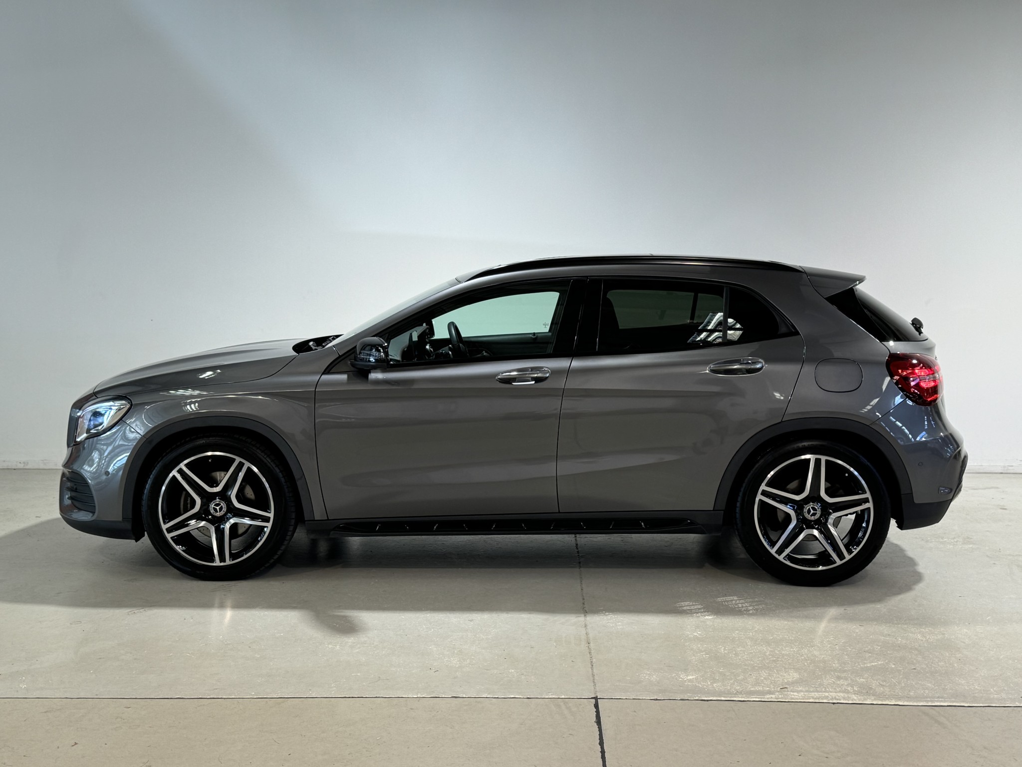 2019 Mercedes-Benz GLA 250 | 4MATIC 2.0P/4WD | 24439 | 6