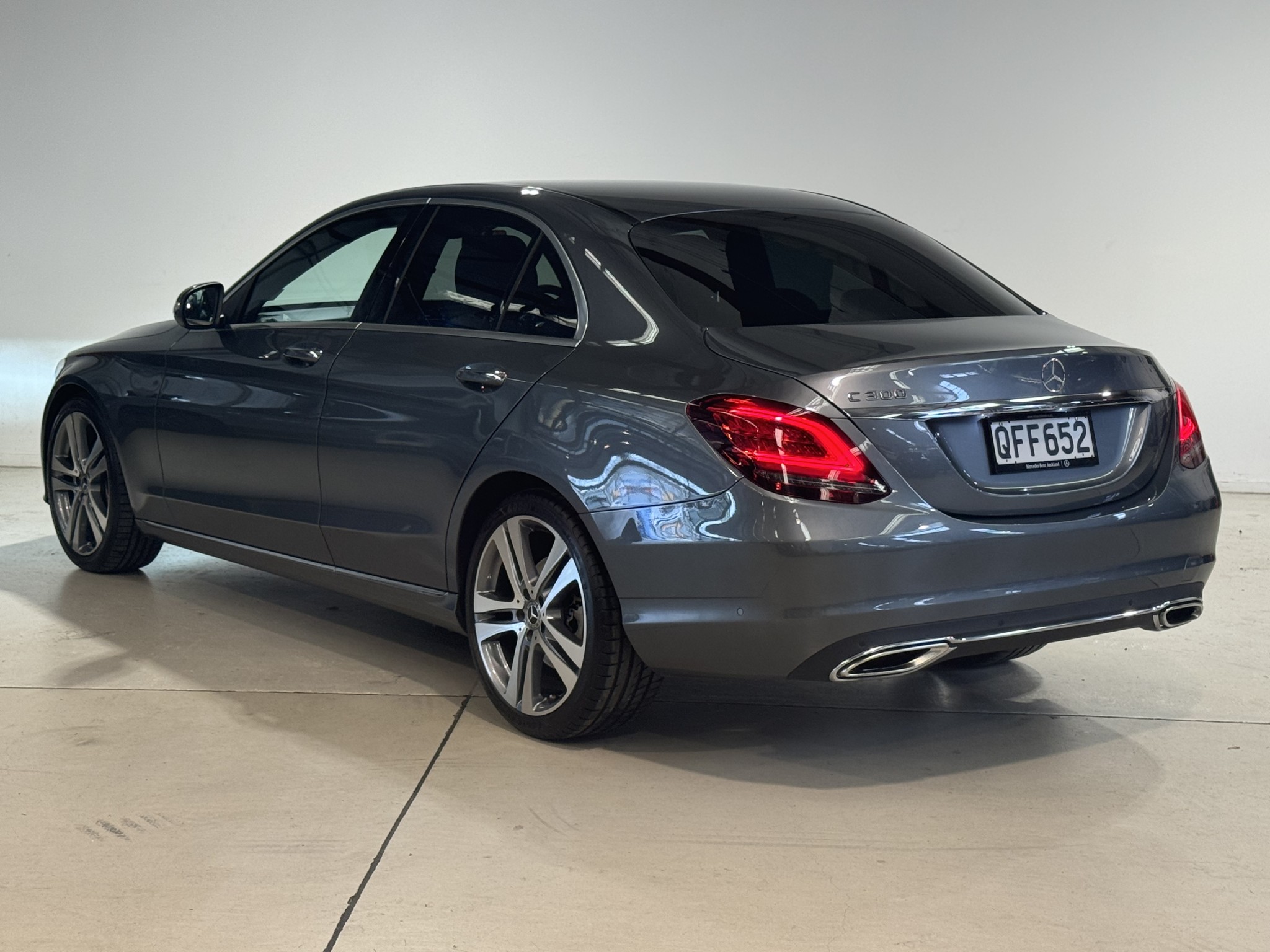 2020 Mercedes-Benz C 300 | 2.0P/9AT | 24590 | 5