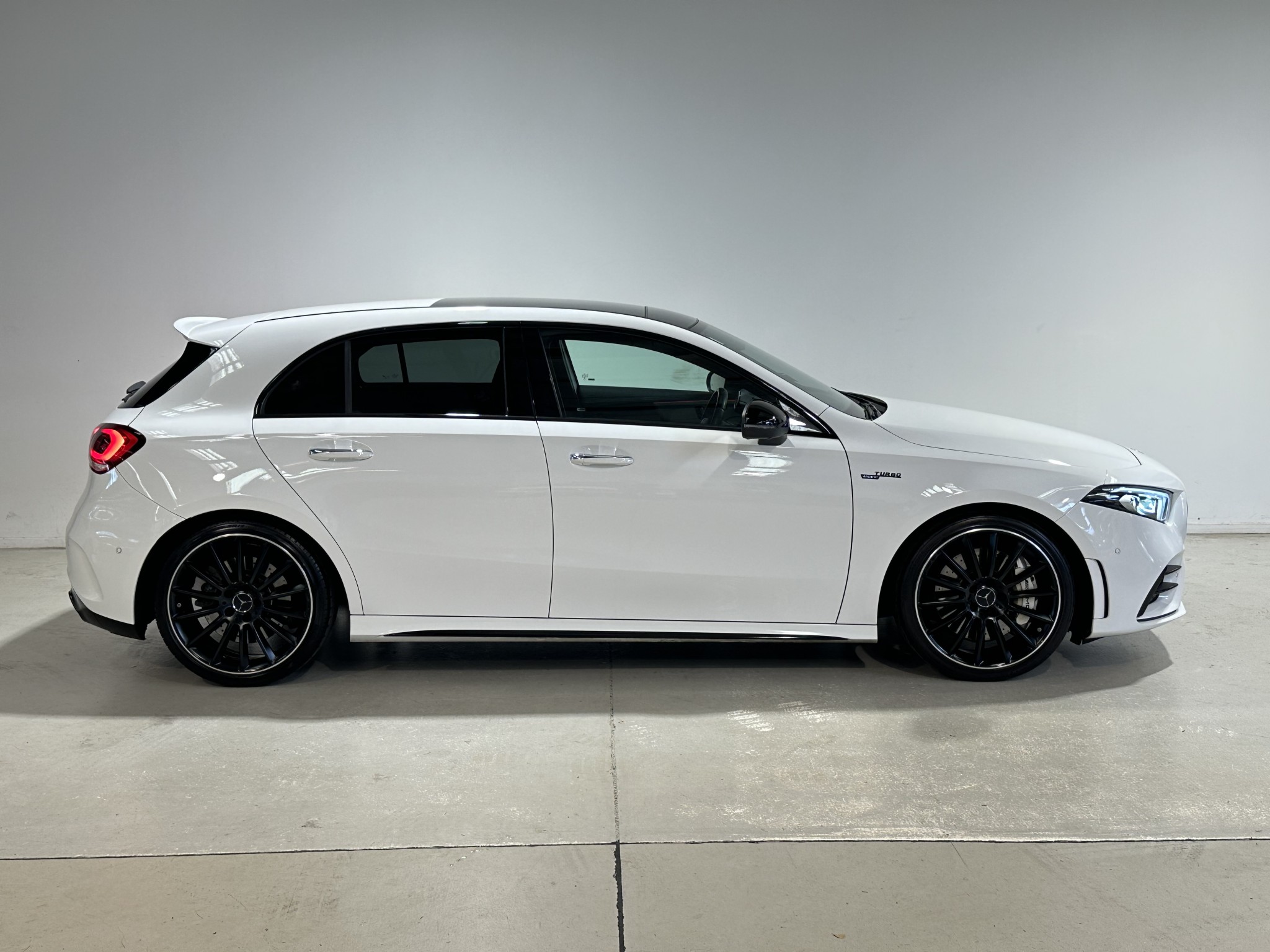 2021 Mercedes-Benz A 35 | A35 AMG 4M 2.0P/4WD | 24756 | 2