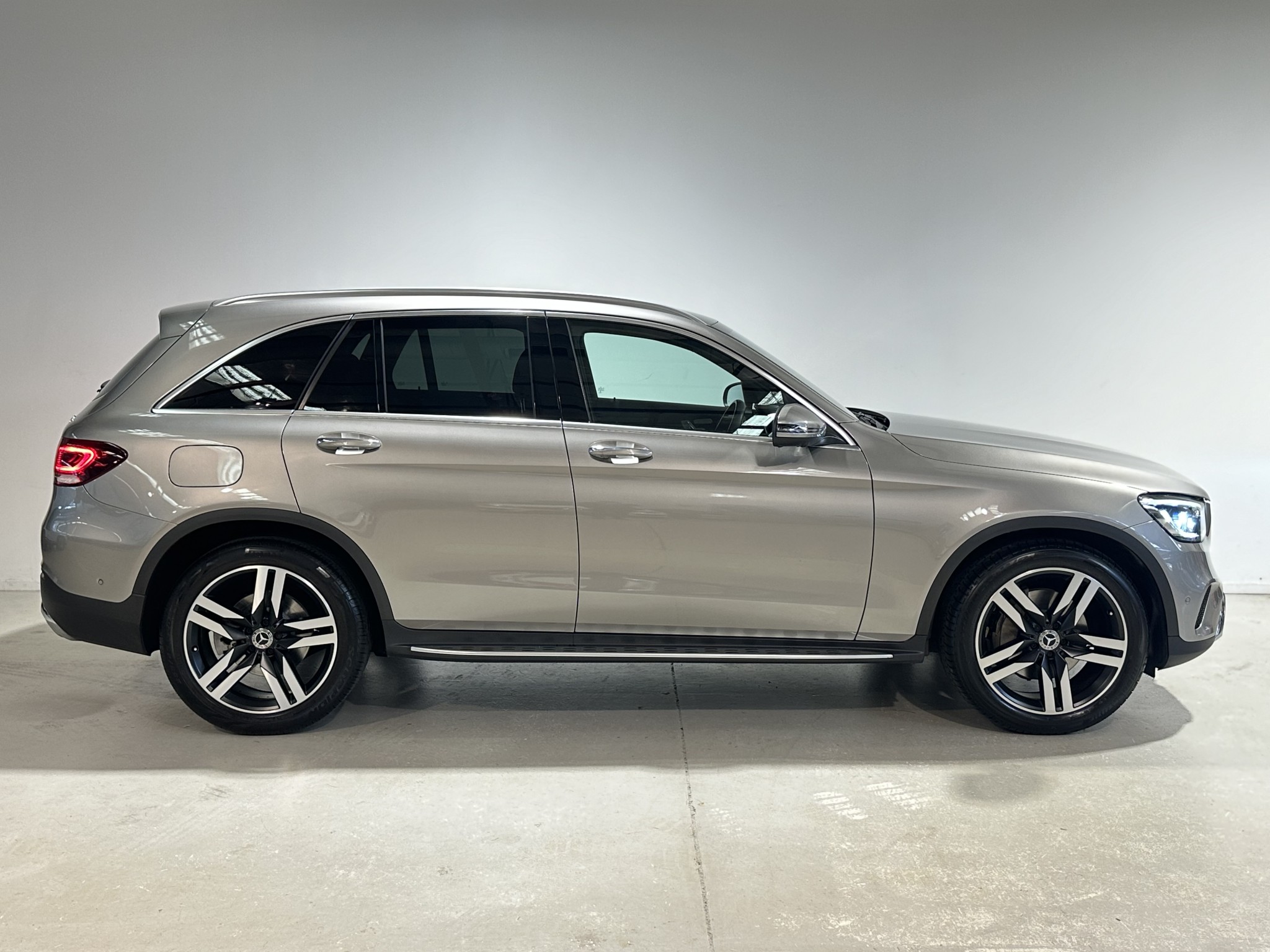 2020 Mercedes-Benz GLC 300 | GLC300 2.0P/4WD/9AT | 24759 | 2