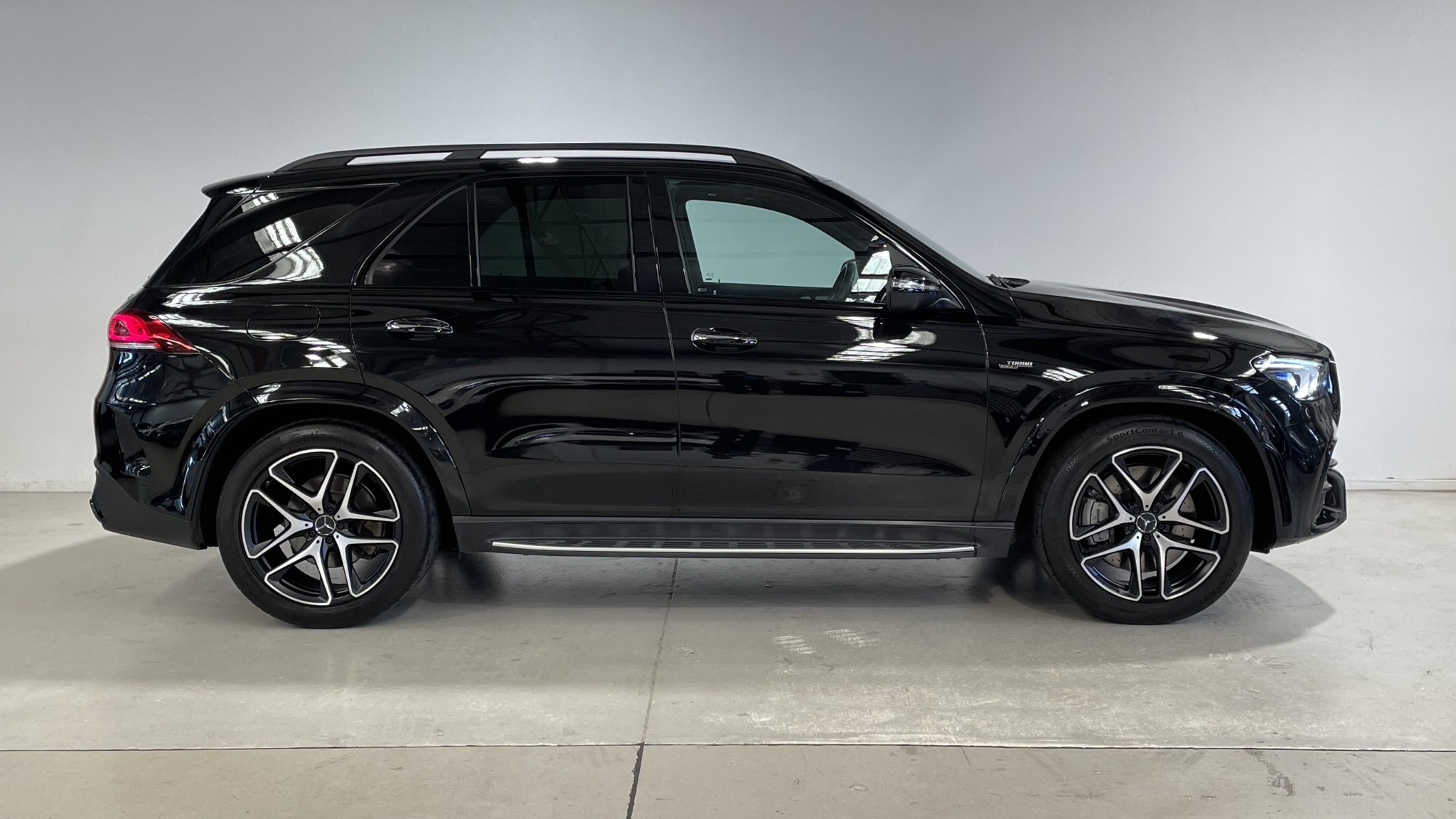 2021 Mercedes-Benz GLE 53 | 3.0PHT/4WD/9AT | 24811 | 2