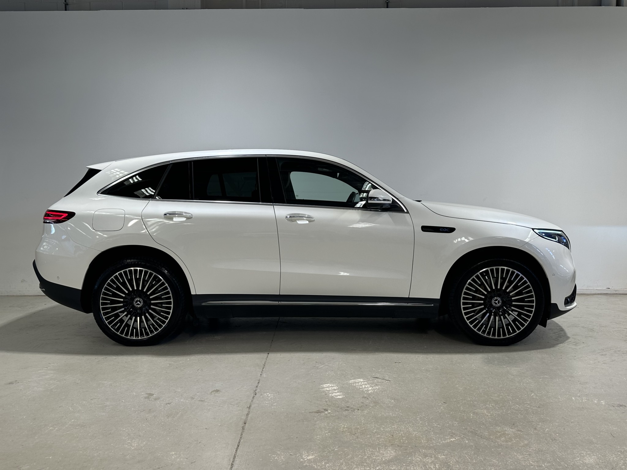 2020 Mercedes-Benz EQC | 400 4MATIC 300KW/EV | 24813 | 2