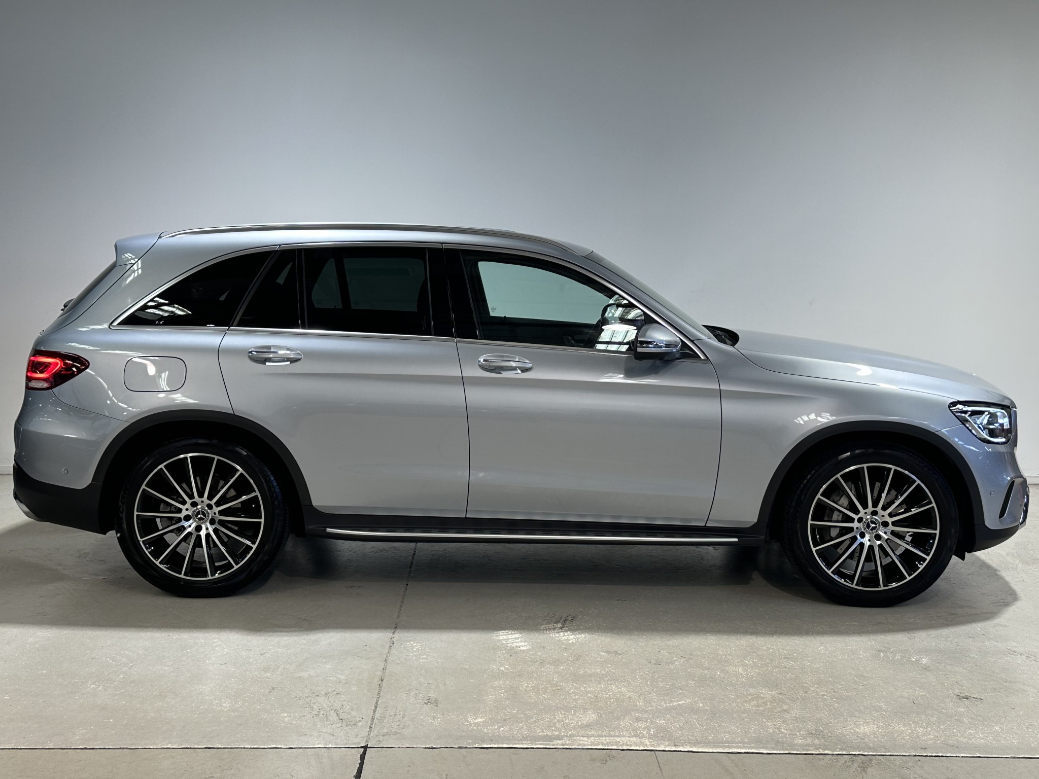 2022 Mercedes-Benz GLC 300 e | GLC300 E PHEV/4WD/9AT | 24843 | 2