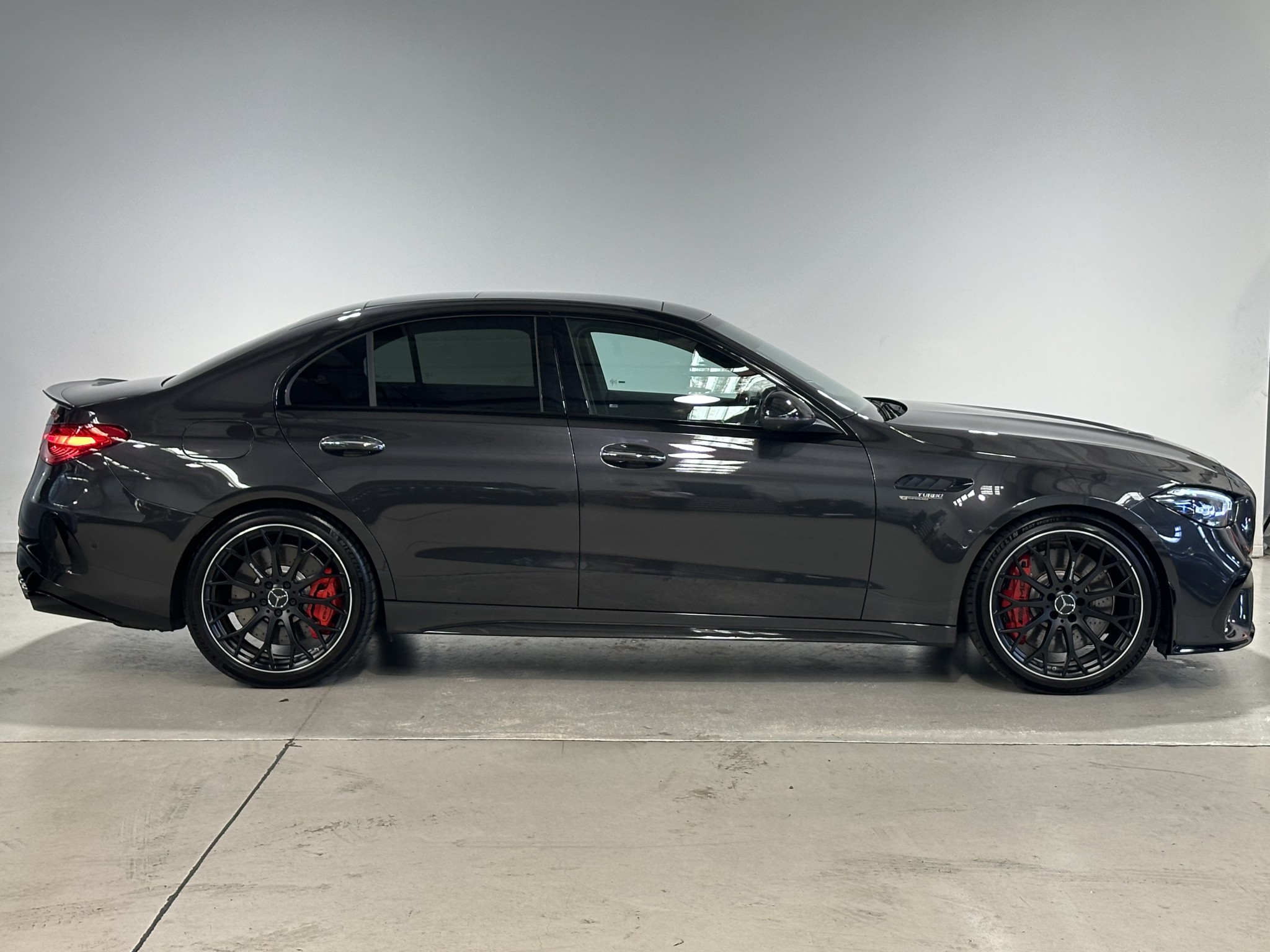 2024 Mercedes-Benz C 63 S | MERCEDES-AMG C 63 S E Performance | 24879 | 2