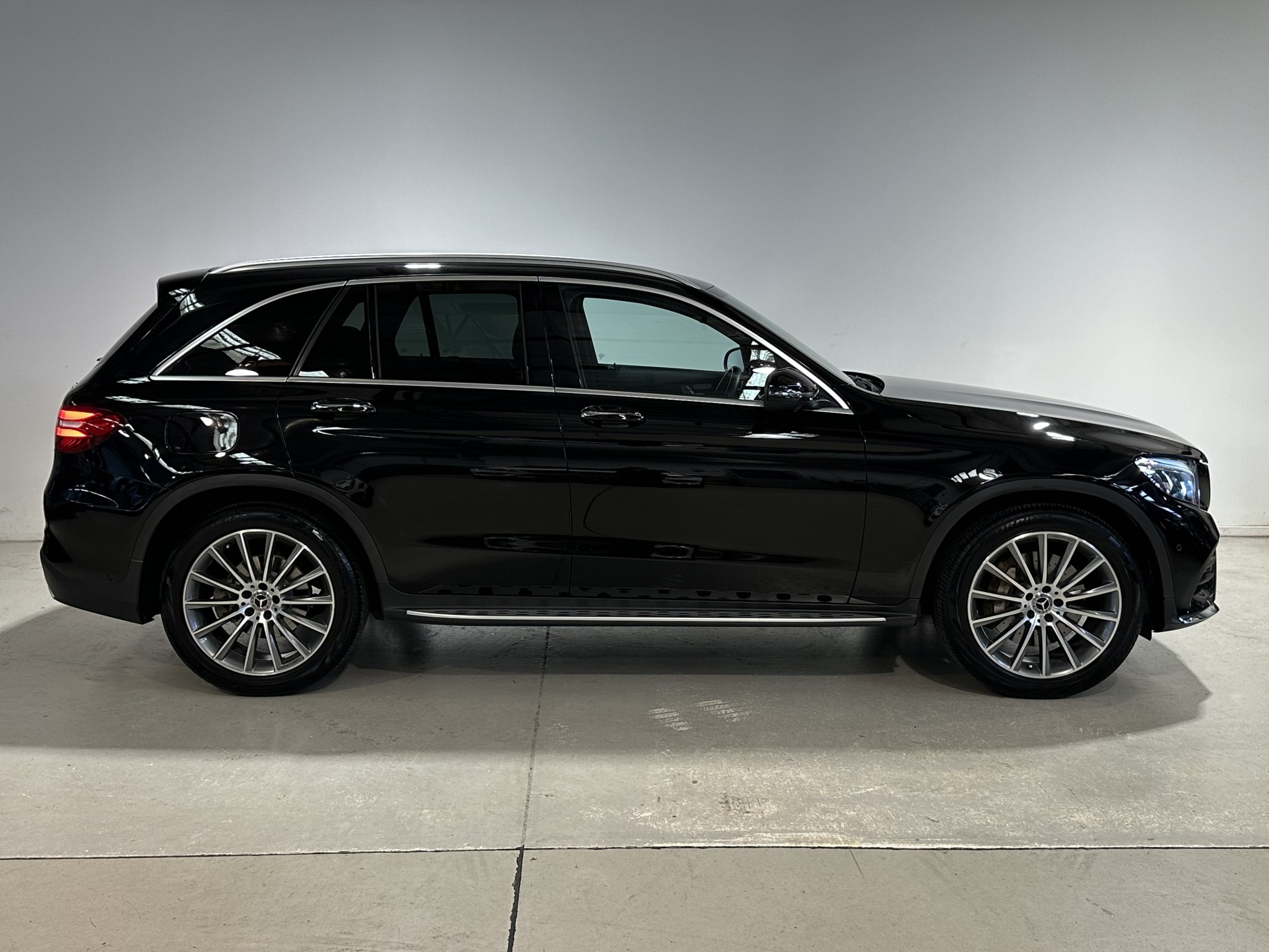 2018 Mercedes-Benz GLC 250 | GLC 250 2.0P/4WD/9AT | 24914 | 2