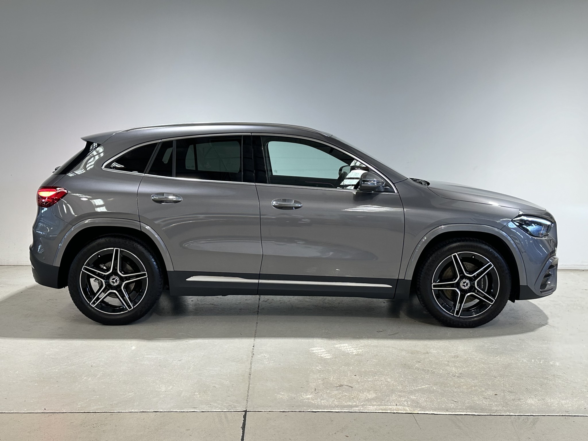 2024 Mercedes-Benz GLA 200 | GLA200 1.3P/7AT | 24928 | 2