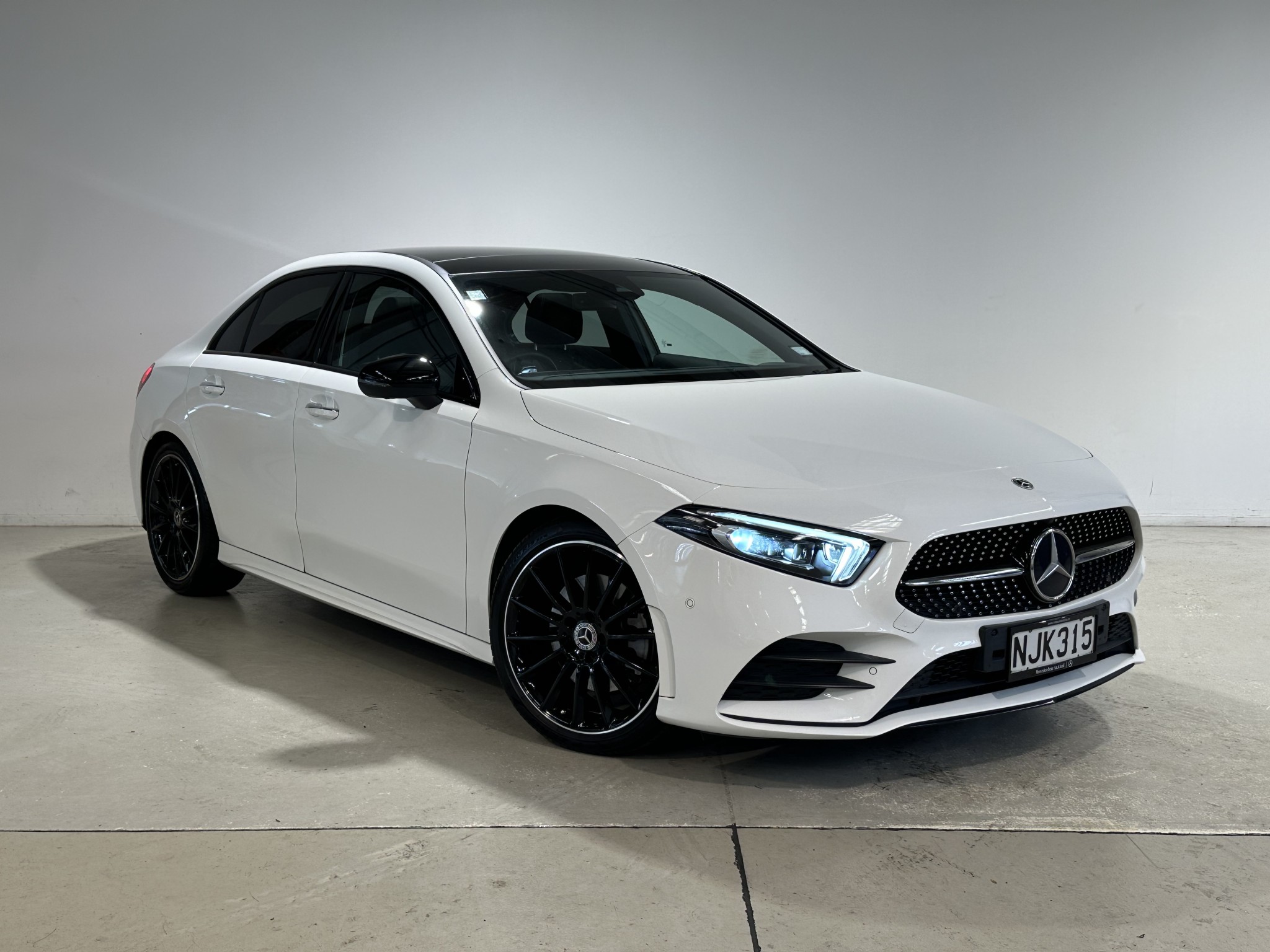 2021 Mercedes-Benz A 250 | A250 Sedan 4M 2.0P/7AT | 24926 | 1