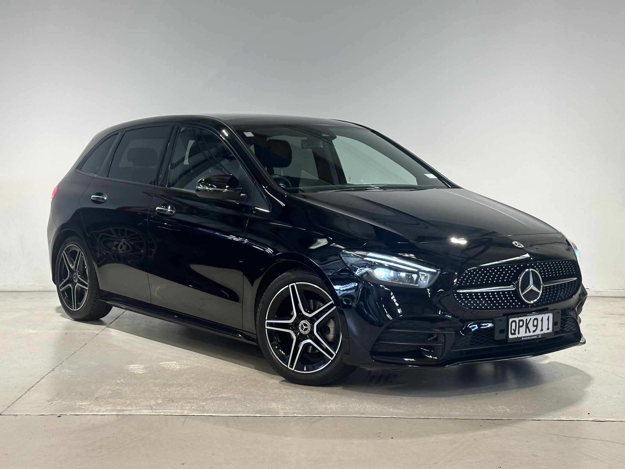 2023 Mercedes-Benz B 180 | B180 1.3P/7AT | 25013 | 1