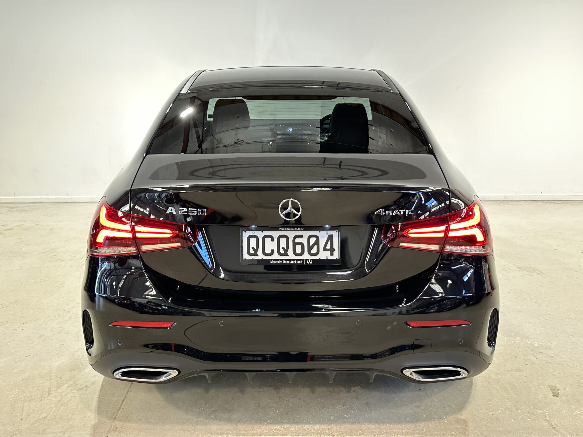 2023 Mercedes-Benz A 250 | A250 Sedan 4M 2.0P/7AT | 25014 | 4