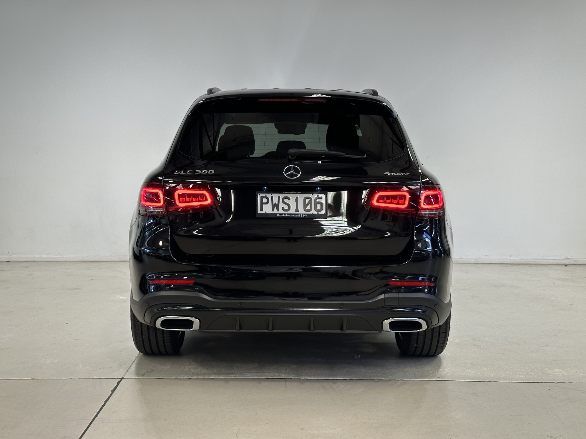 2023 Mercedes-Benz GLC 300 | 2.0P/4WD/9AT | 22098 | 4