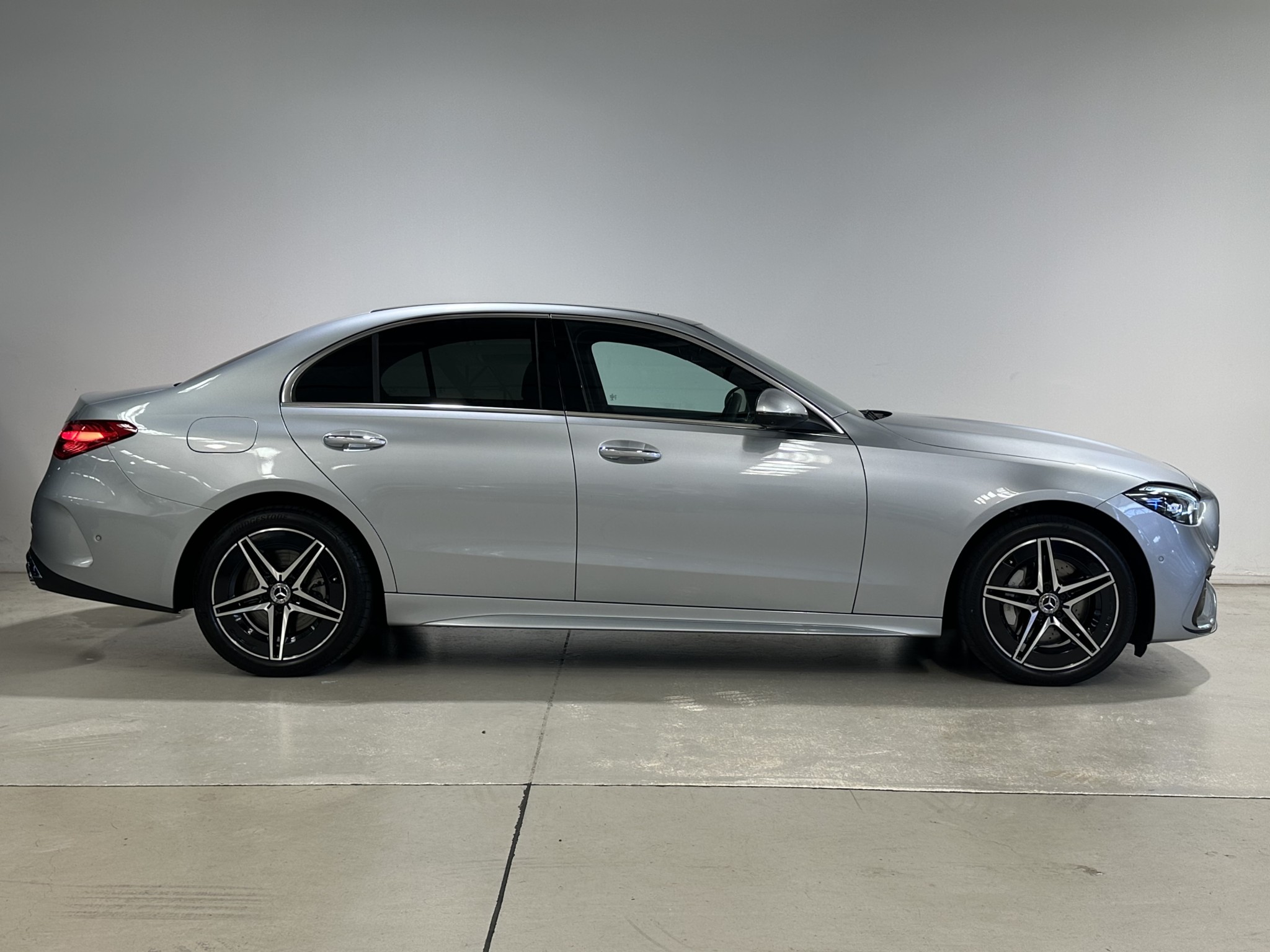 2023 Mercedes-Benz C 350 e | C 350 E PHEV/9AT | 25285 | 2