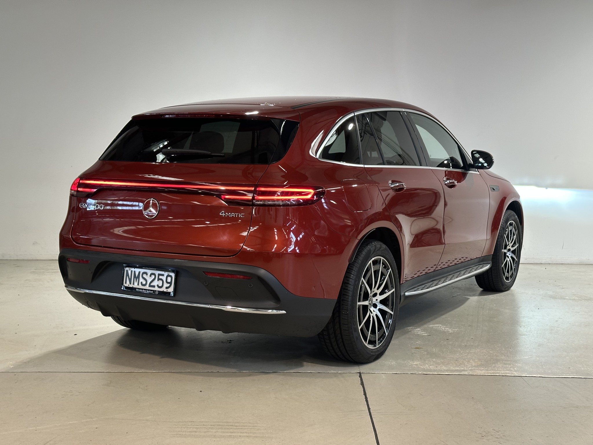 2020 Mercedes-Benz EQC | 400 4MATIC 300KW/EV | 25242 | 3