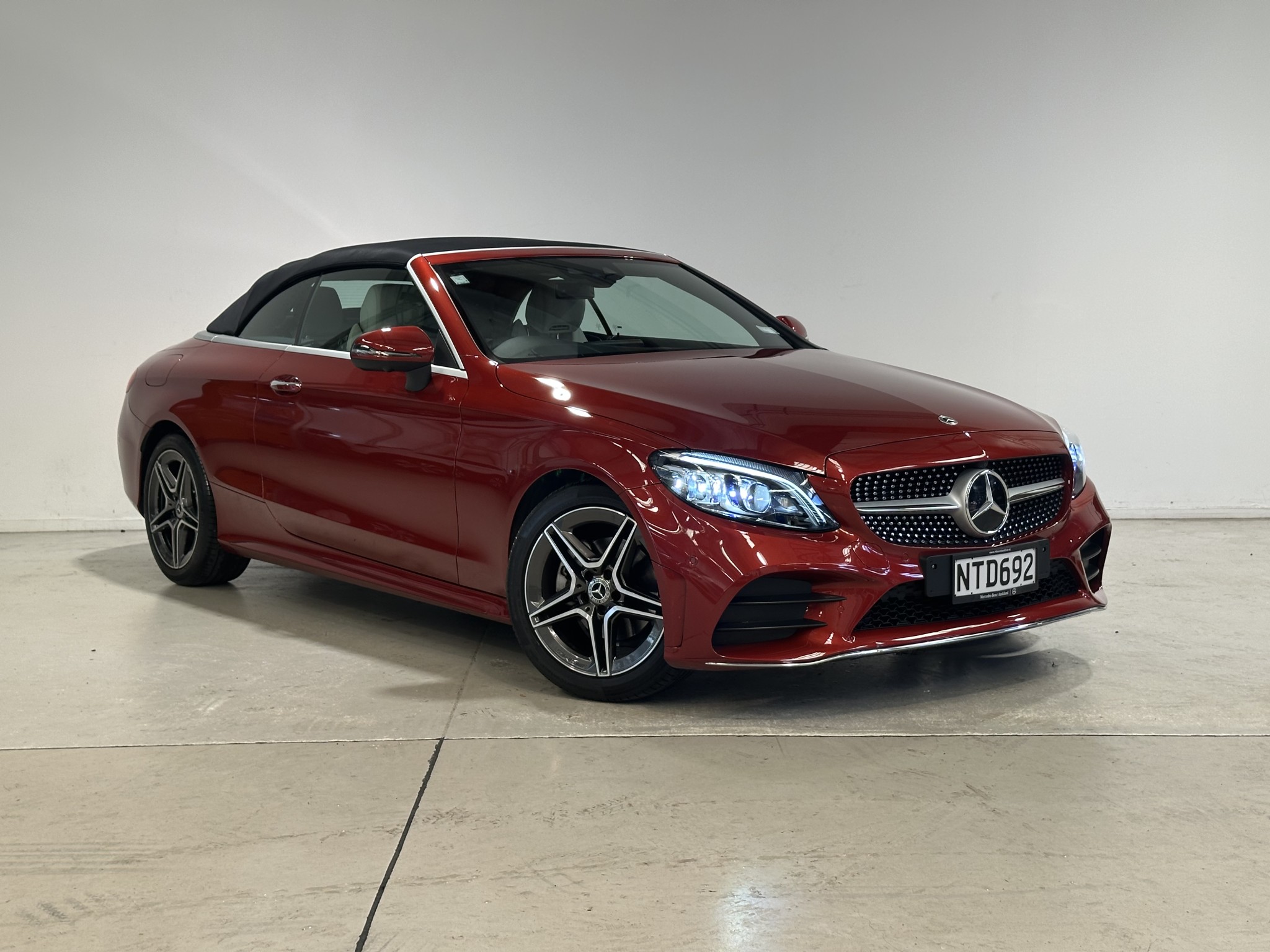 2021 Mercedes-Benz C 200 | C 200 Cabriolet 2.0P/9AT | 25547 | 2