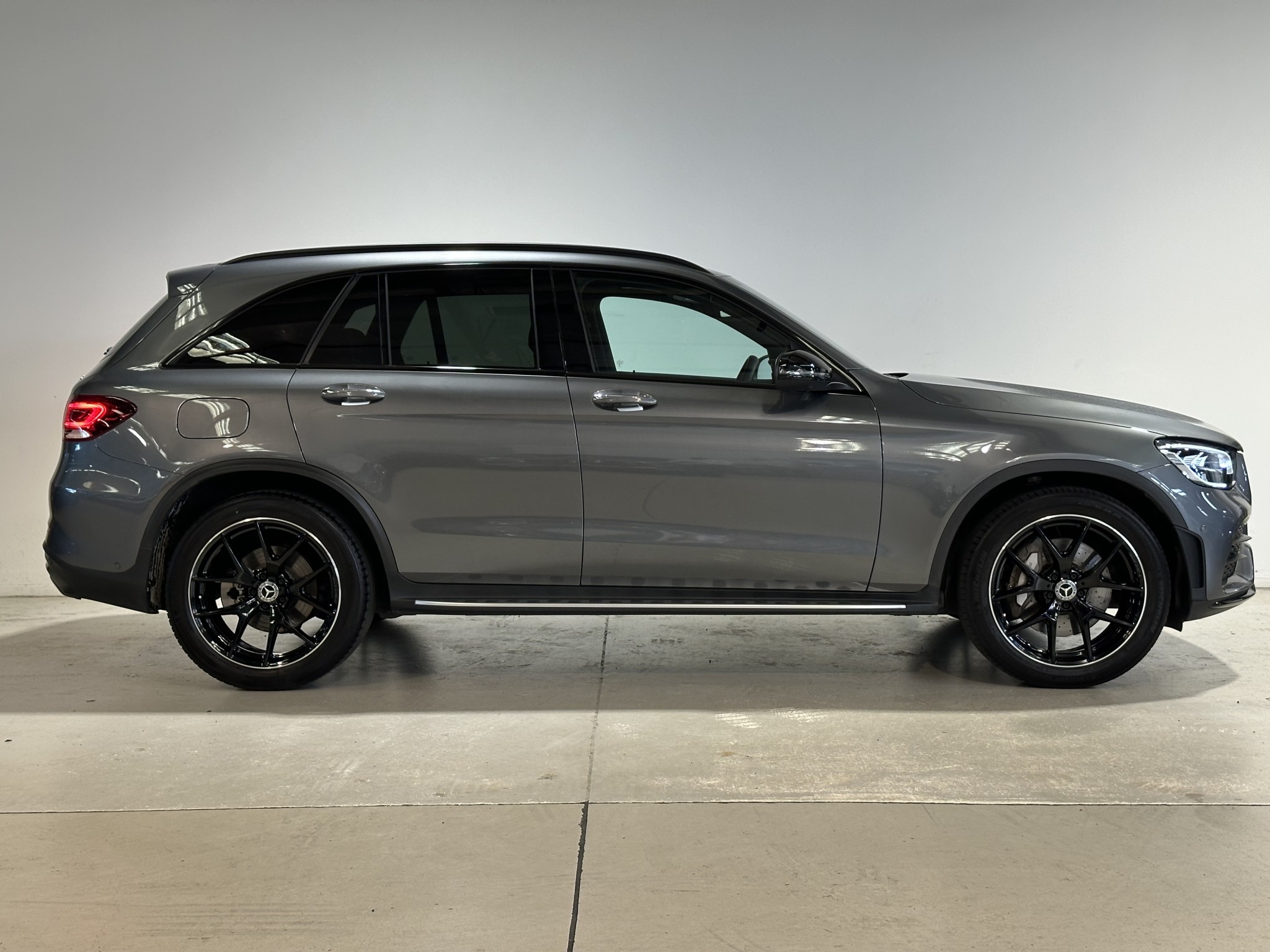 2022 Mercedes-Benz GLC 300 | GLC300 2.0L/4WD/9AT | 25573 | 2