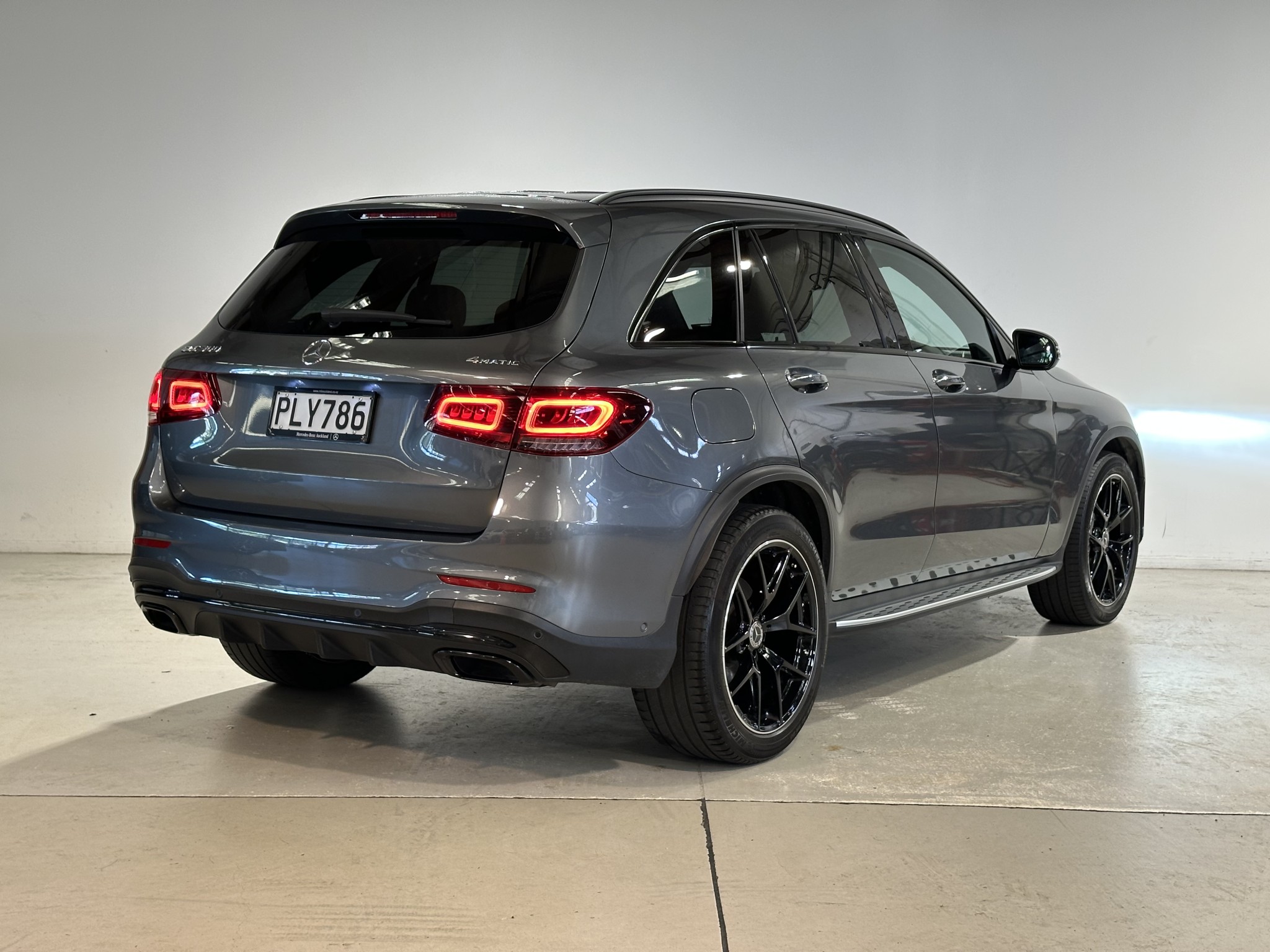 2022 Mercedes-Benz GLC 300 | GLC300 2.0L/4WD/9AT | 25573 | 3