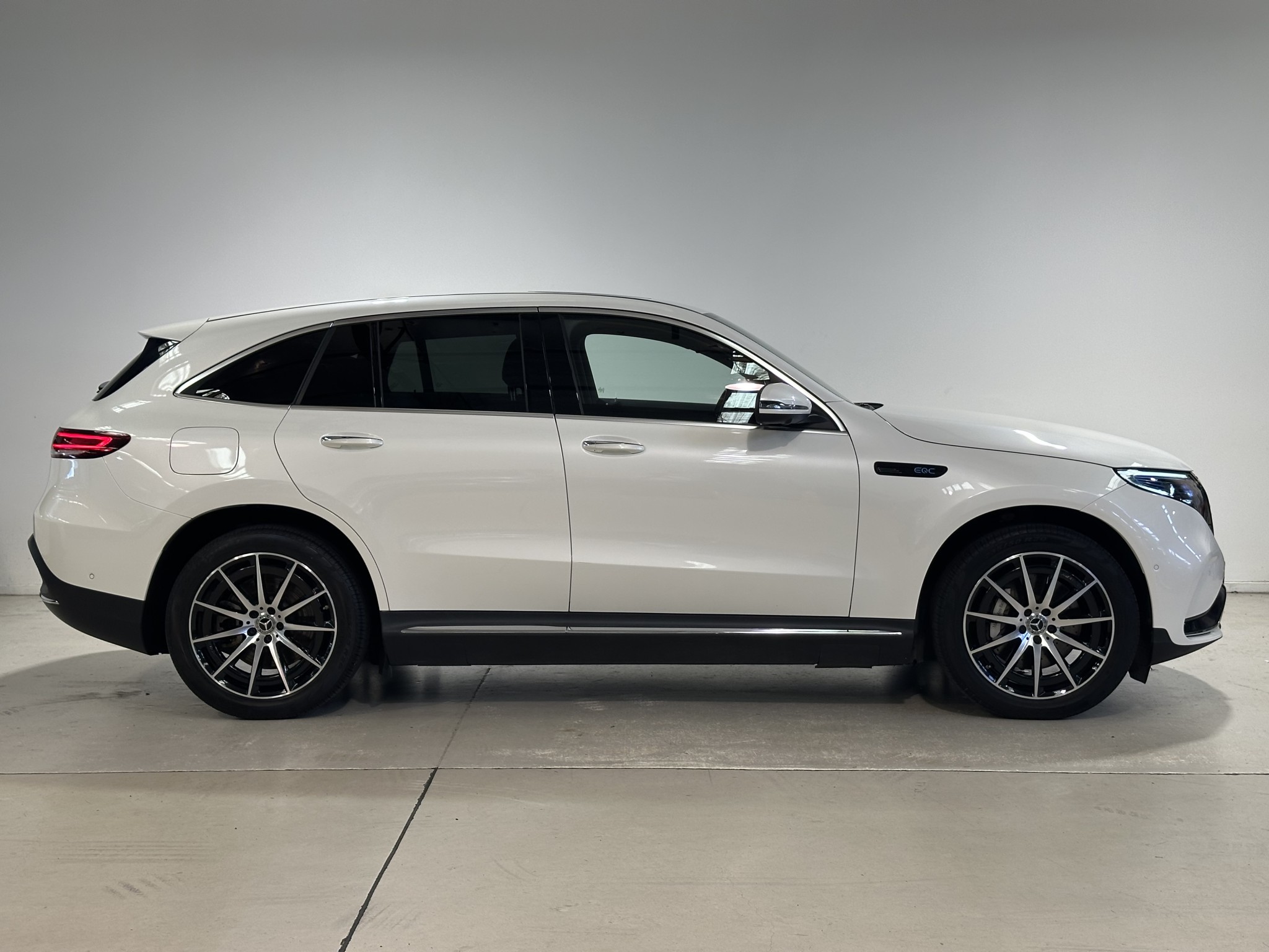 2020 Mercedes-Benz EQC | 400 4MATIC 300KW/EV | 25624 | 2