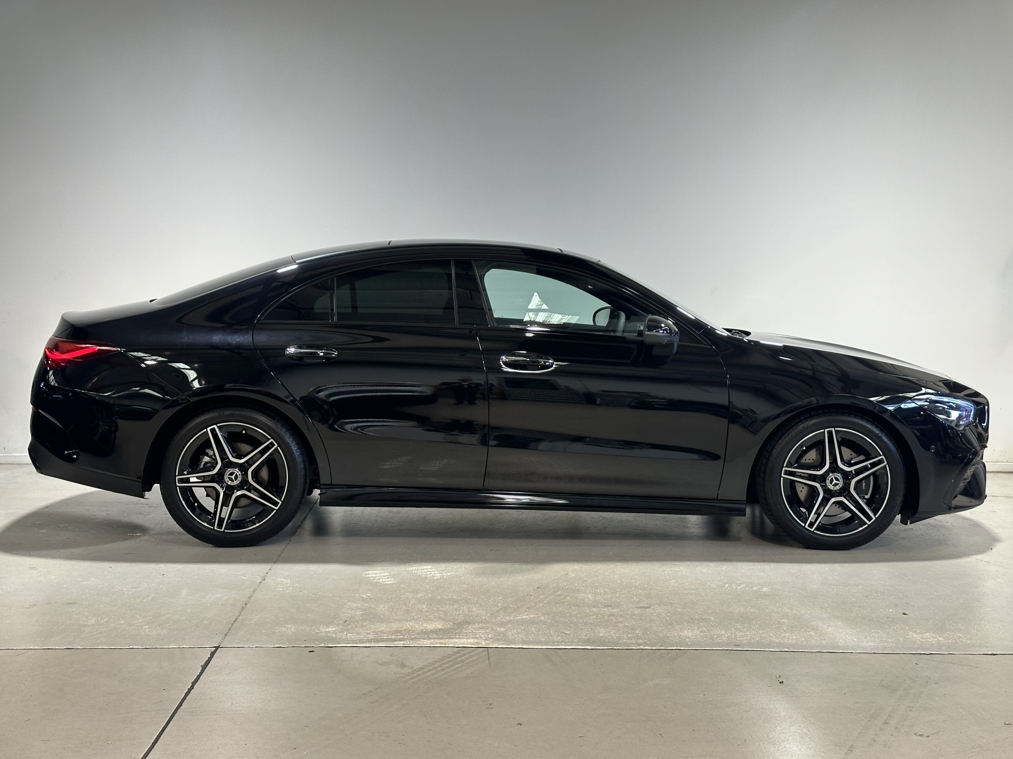 2024 Mercedes-Benz CLA 200 | CLA200 Coupe 1.3P/7AT | 24992 | 2