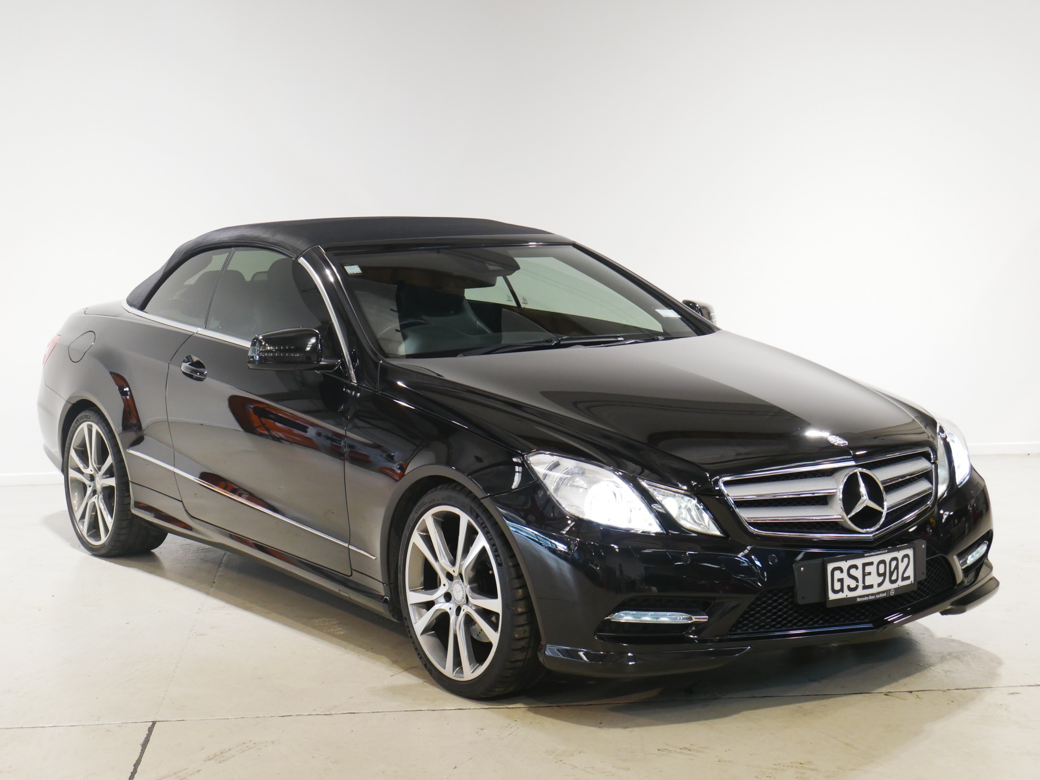 2013 Mercedes-Benz E 250 | E250 CGI CABRIOLET | 14917 | 1