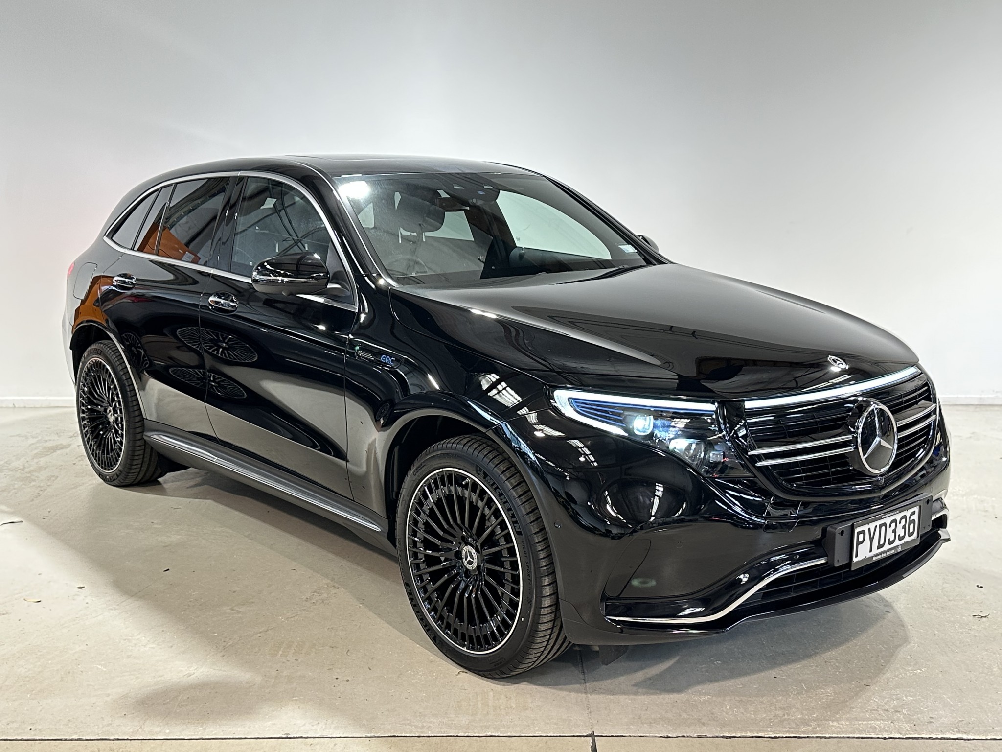 Eqc 300 deals 4matic