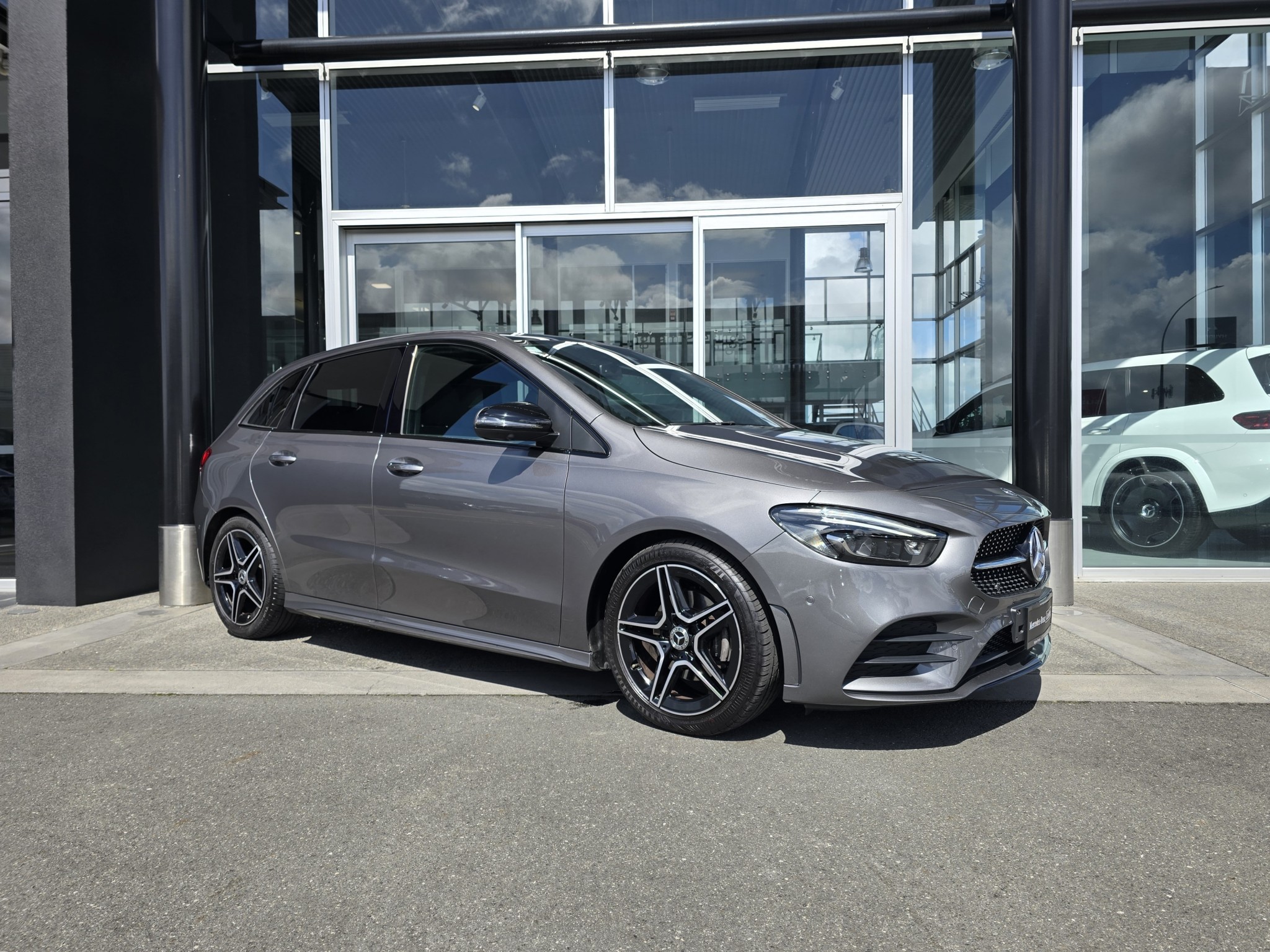 2019 Mercedes-Benz B 180 | AMG LINE 1.3L Turbo Petrol B180 | 24814 | 1