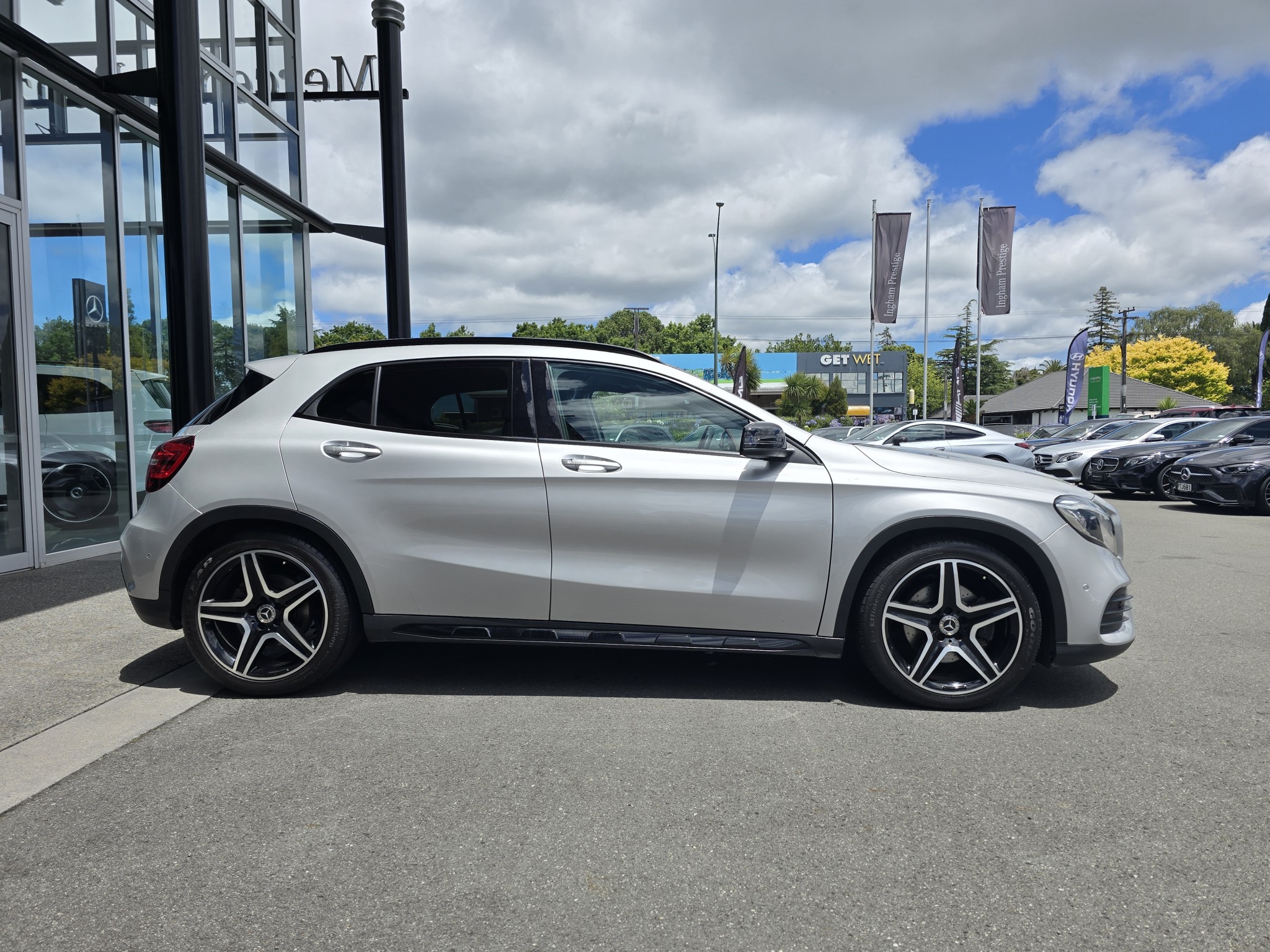 2018 Mercedes-Benz GLA 250 | 2.0L turbo Petrol 4MATIC GLA250 | 25479 | 1