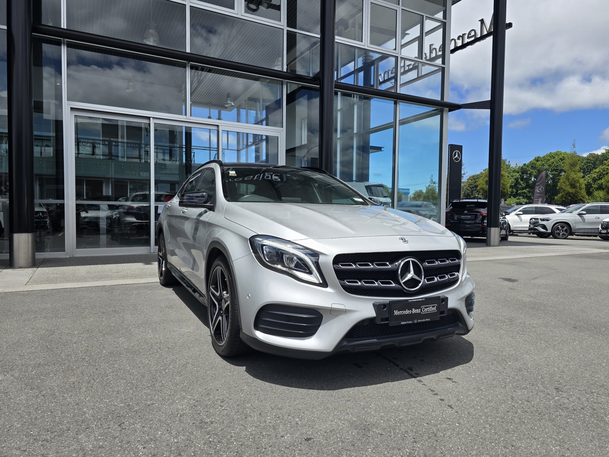 2018 Mercedes-Benz GLA 250 | 2.0L turbo Petrol 4MATIC GLA250 | 25479 | 2