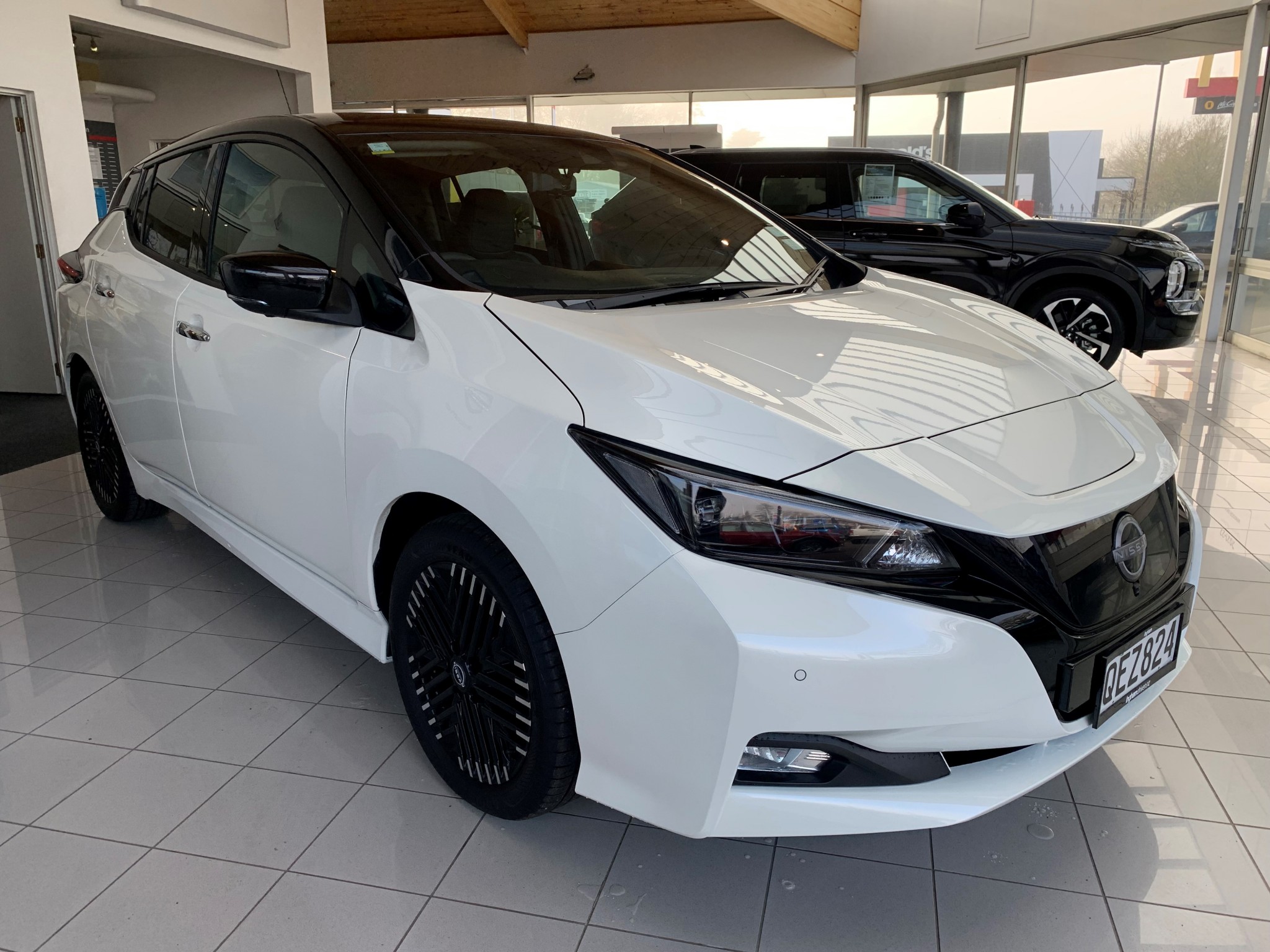 2023 Nissan Leaf | LEAF 40KWH/EV/FD | 23210 | 1