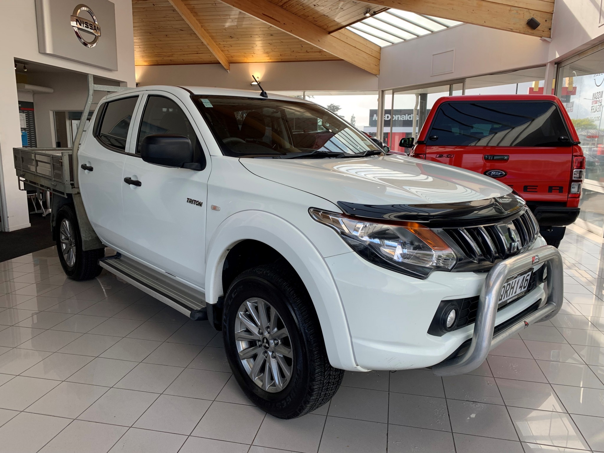 2019 Mitsubishi Triton | D/C FLATDECK GLX 4WD 5AT 2.4 | 24419 | 1