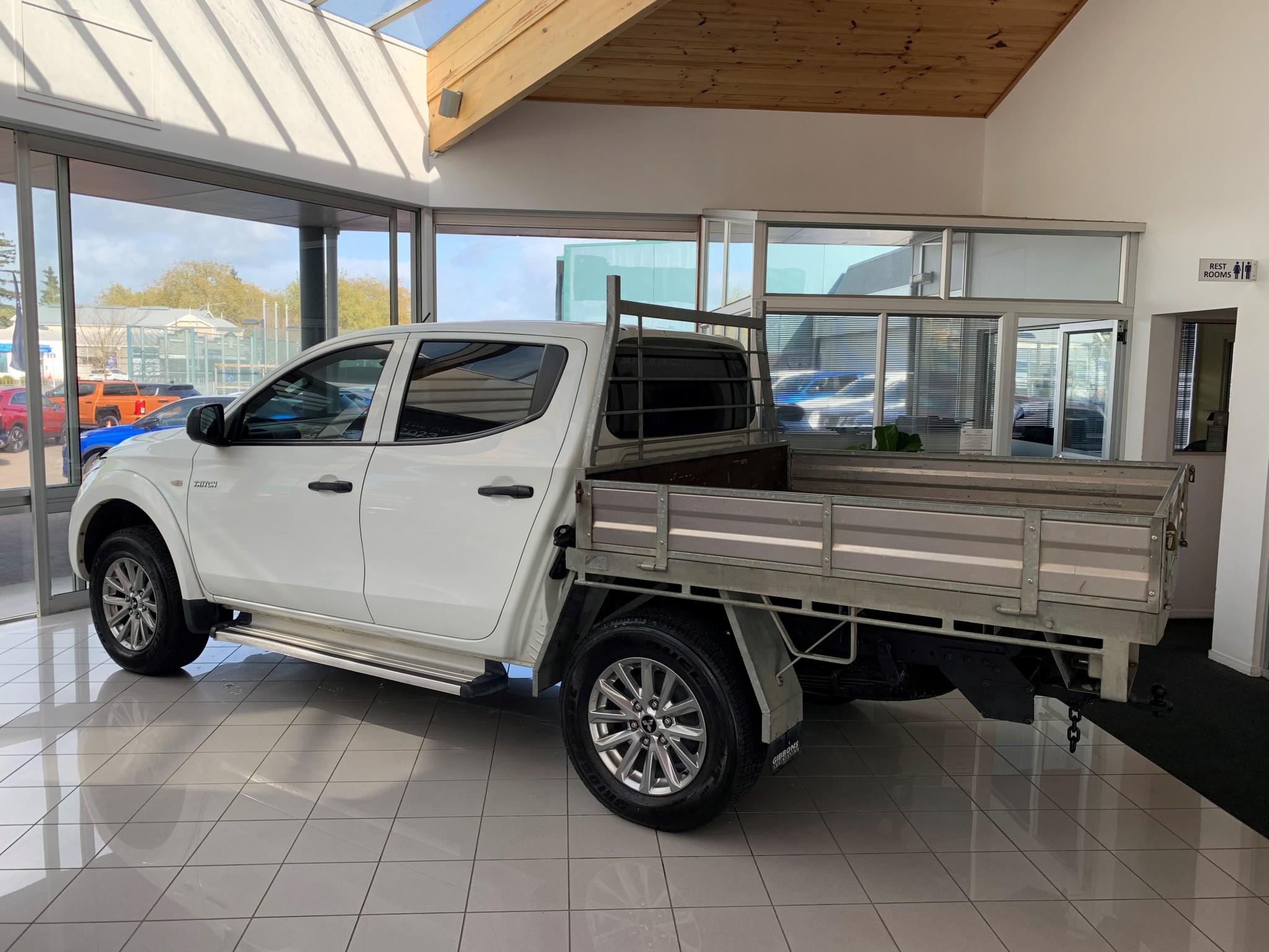 2019 Mitsubishi Triton | D/C FLATDECK GLX 4WD 5AT 2.4 | 24419 | 2