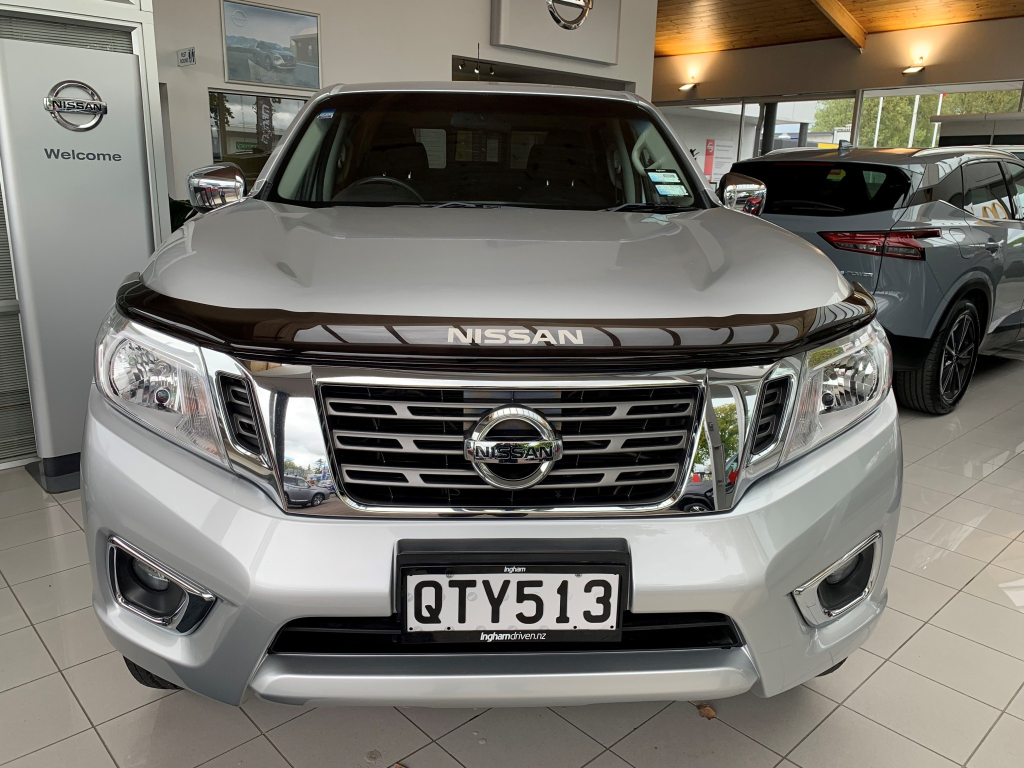 2017 Nissan Navara | RX 2.3D/6MT/UT/4DR/5 | 24789 | 5