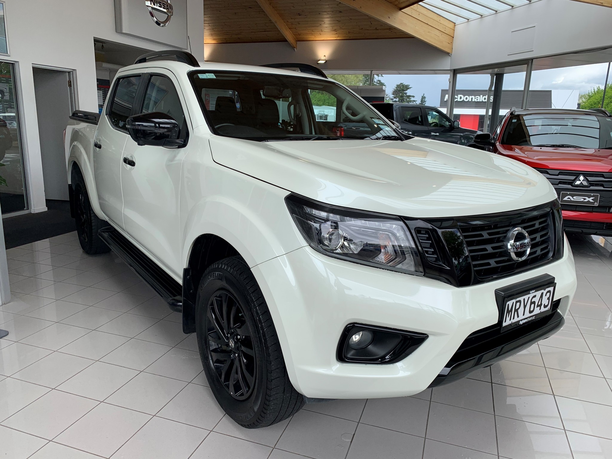 2020 Nissan Navara | ST-X 2.3D/7AM/UT/4DR | 24856 | 1