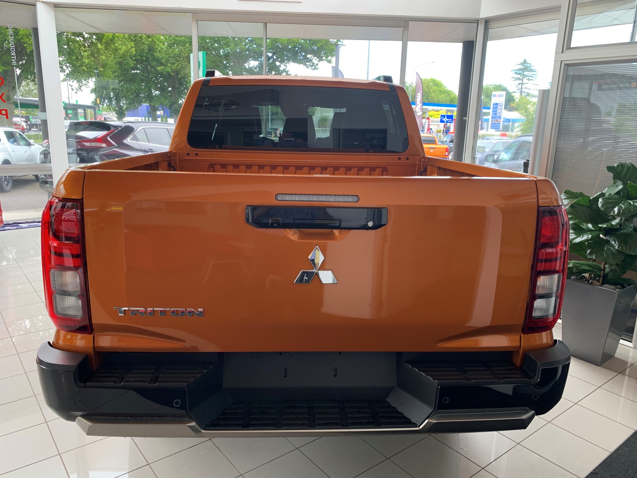 2024 Mitsubishi Triton | DC VRX 4WD 6AT 2.4DT | 25208 | 3