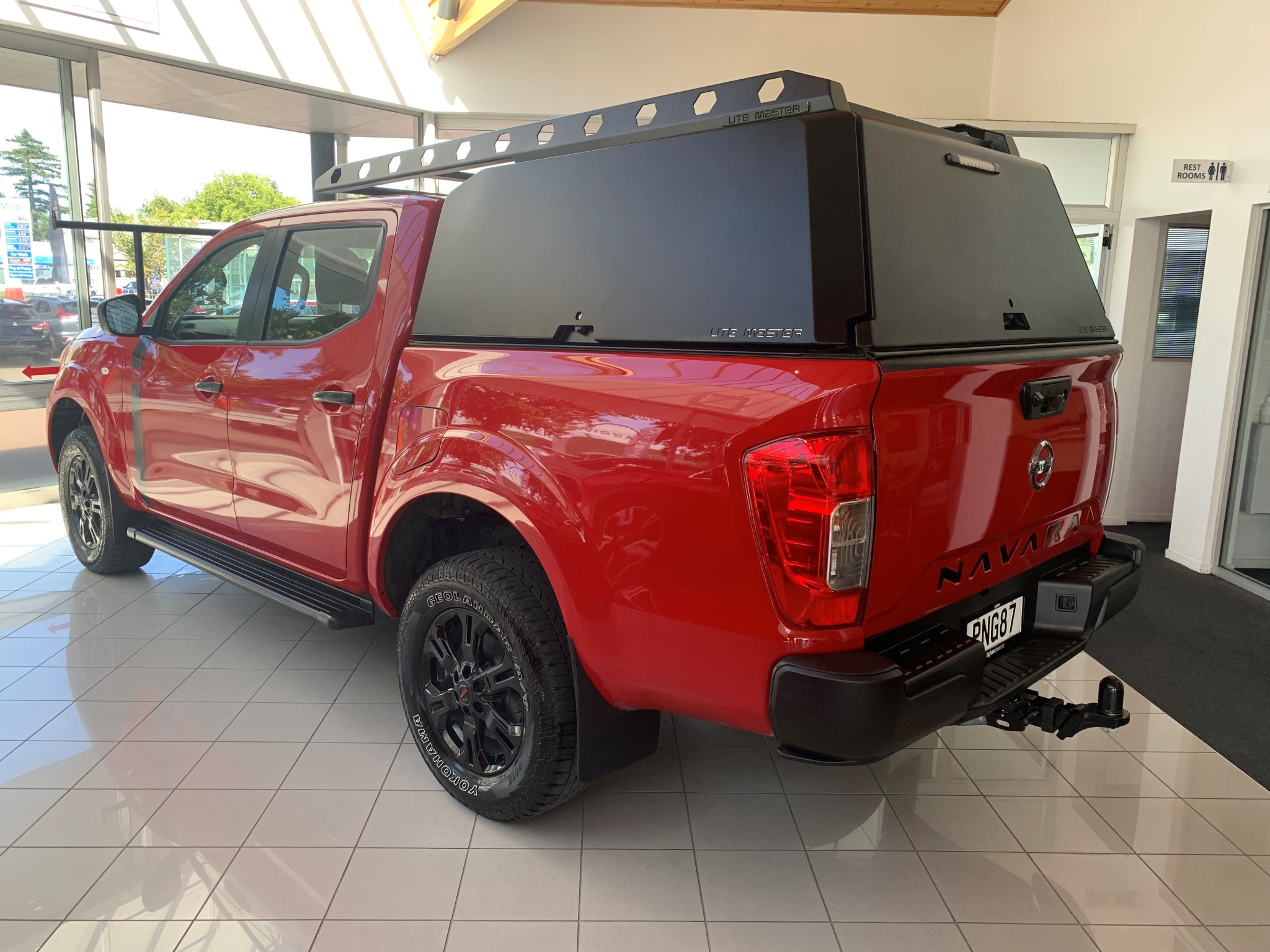 2022 Nissan Navara | SL 2.3D/4WD/7AT | 25507 | 4