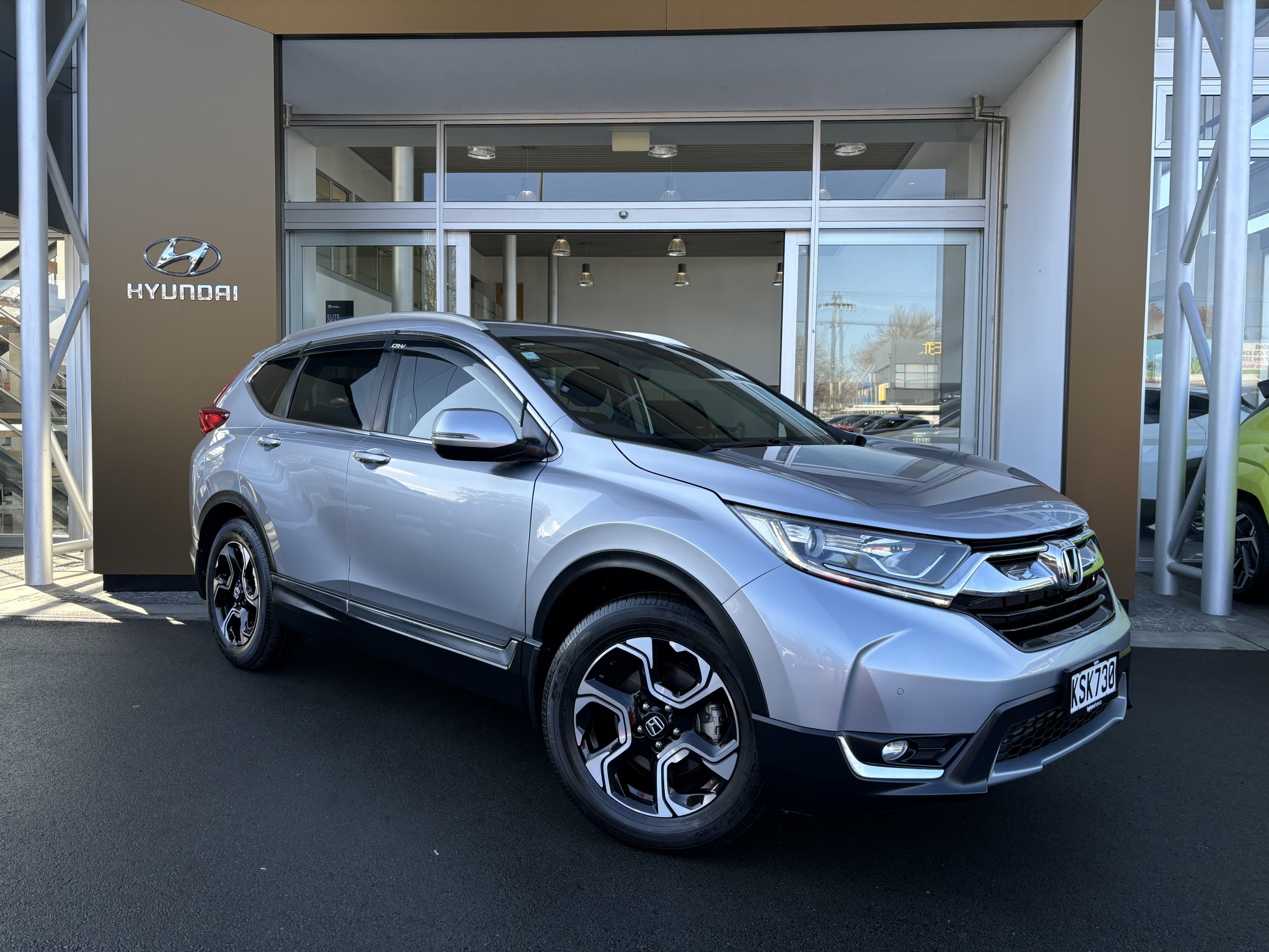 2017 Honda CR-V | 2WD TOURING 1.5PT | 24145 | 1