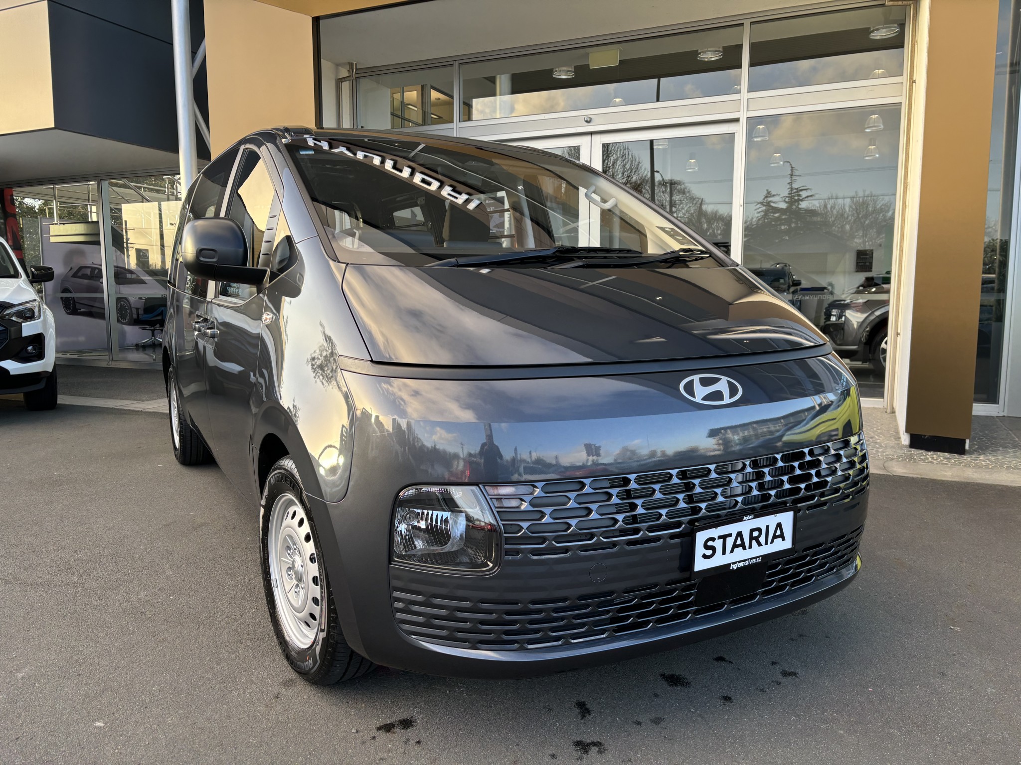 2024 Hyundai Staria | Load 2.2DT/8AT | 24179 | 6