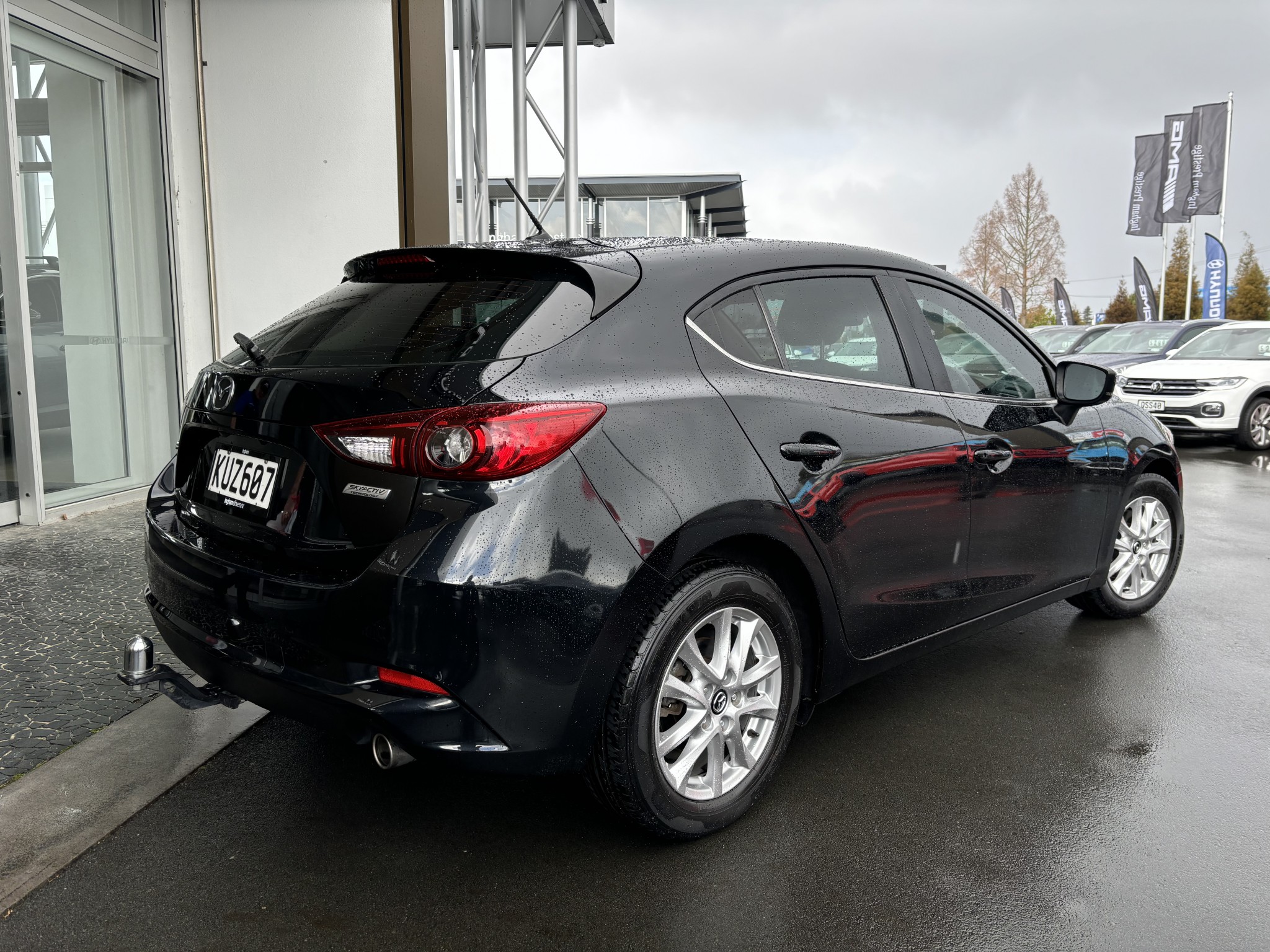 2017 Mazda 3 | GLX 2.0P/6AT | 24498 | 4