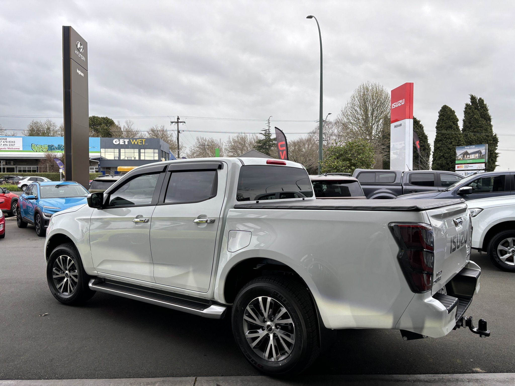 2024 Isuzu D-MAX | LS 3.0D 2WD | 24562 | 3