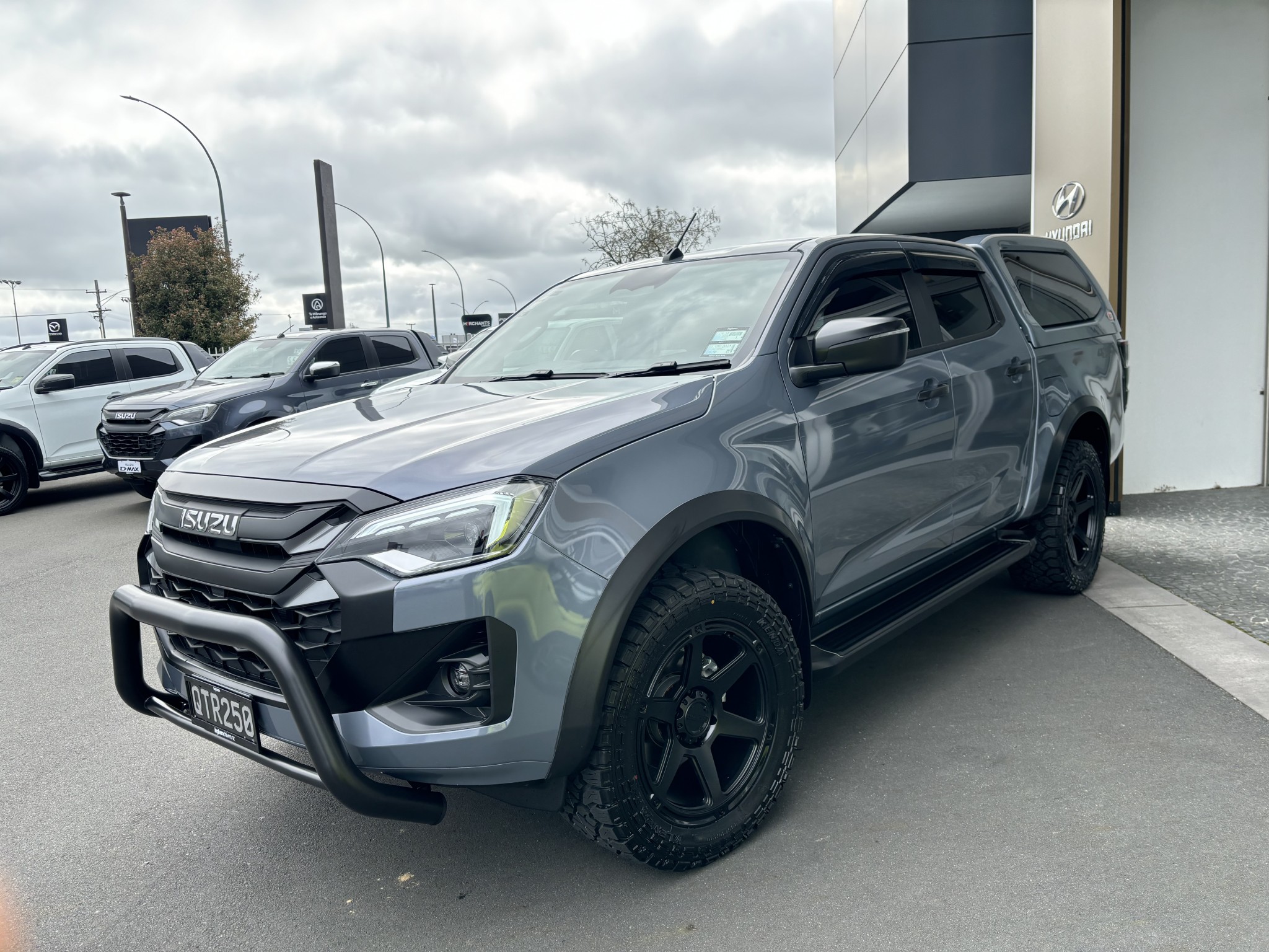 2024 Isuzu D-MAX | LS 3.0D 4WD | 24652 | 2