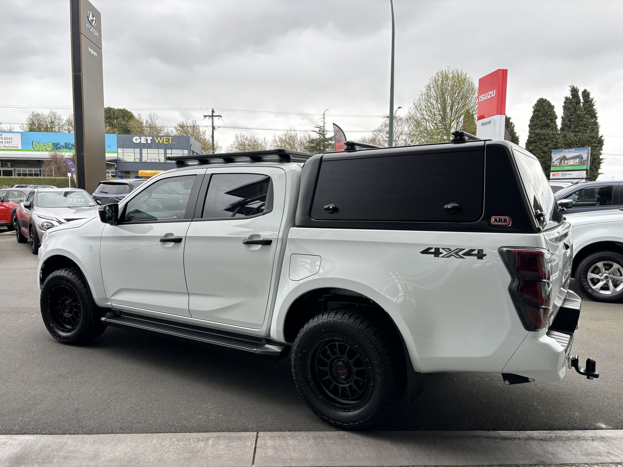 2024 Isuzu D-MAX | LS 3.0D 4WD | 24664 | 2