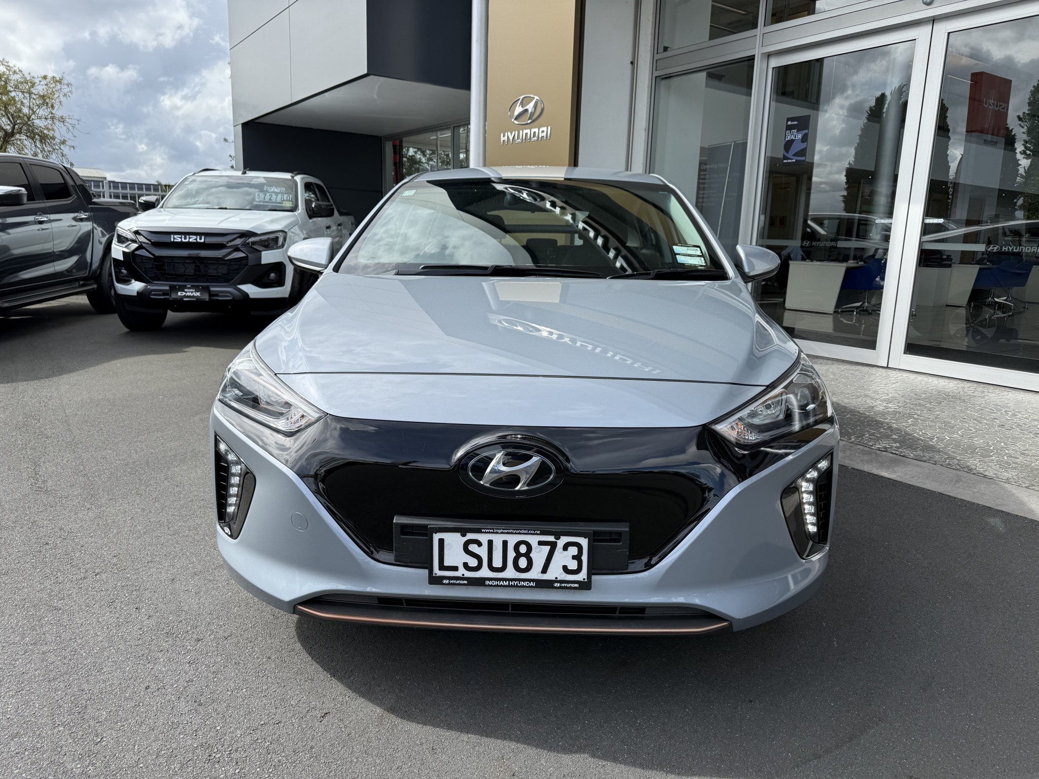 2018 Hyundai Ioniq | EV Sedan 88 kWh | 25026 | 7