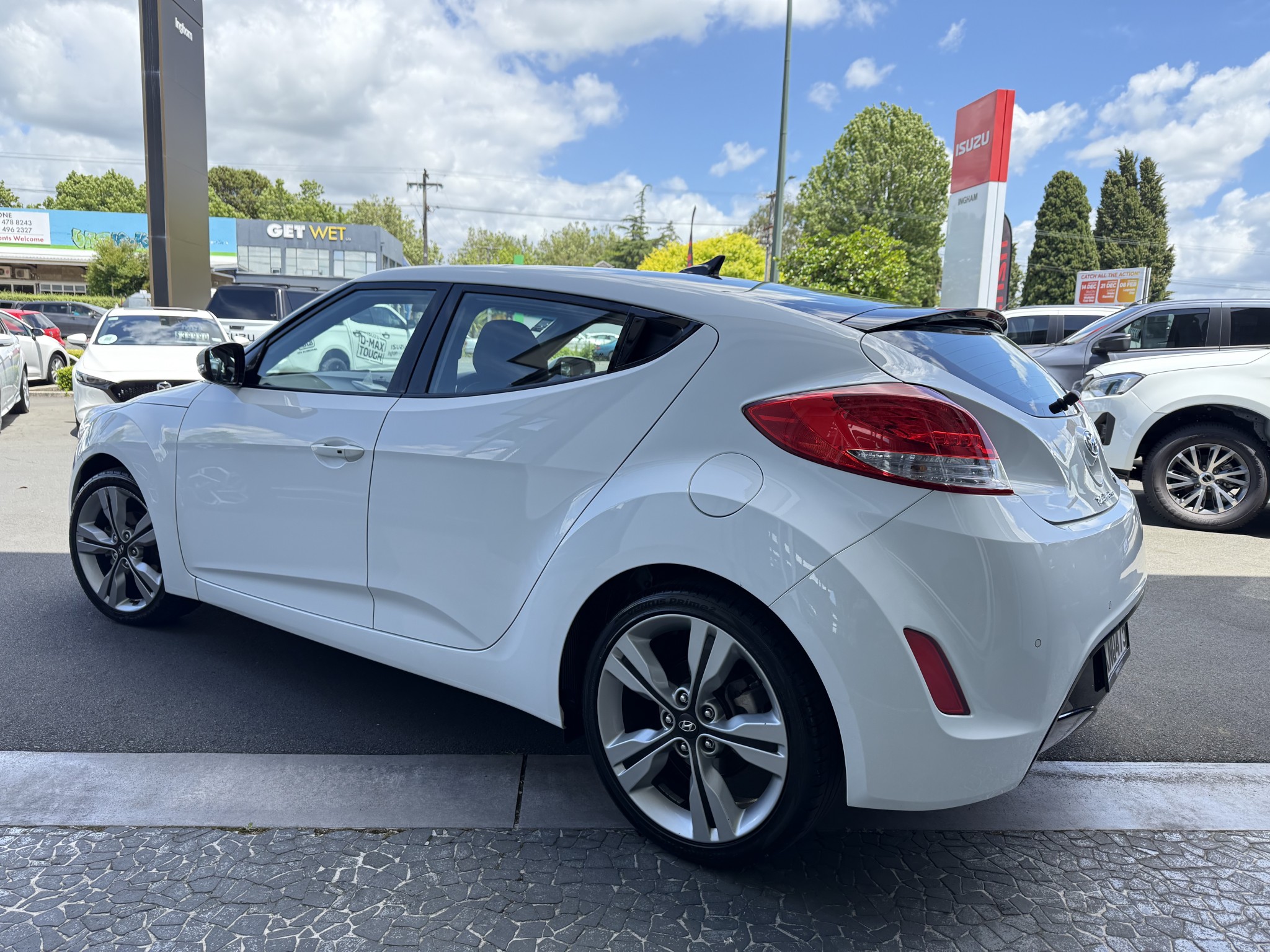 2017 Hyundai Veloster | 1.6 DCT Elite | 25175 | 3