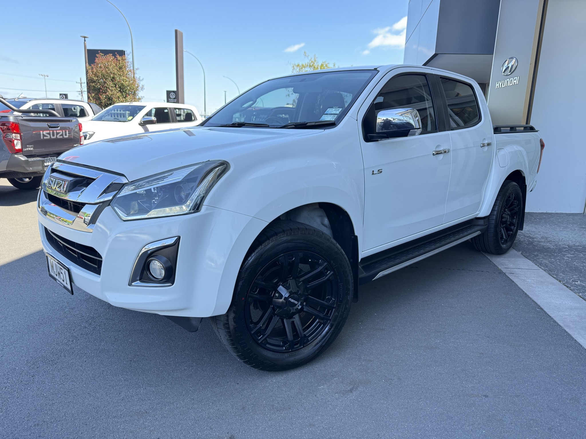 2019 Isuzu D-MAX | LS-T DC 3.0D 2WD | 25336 | 2