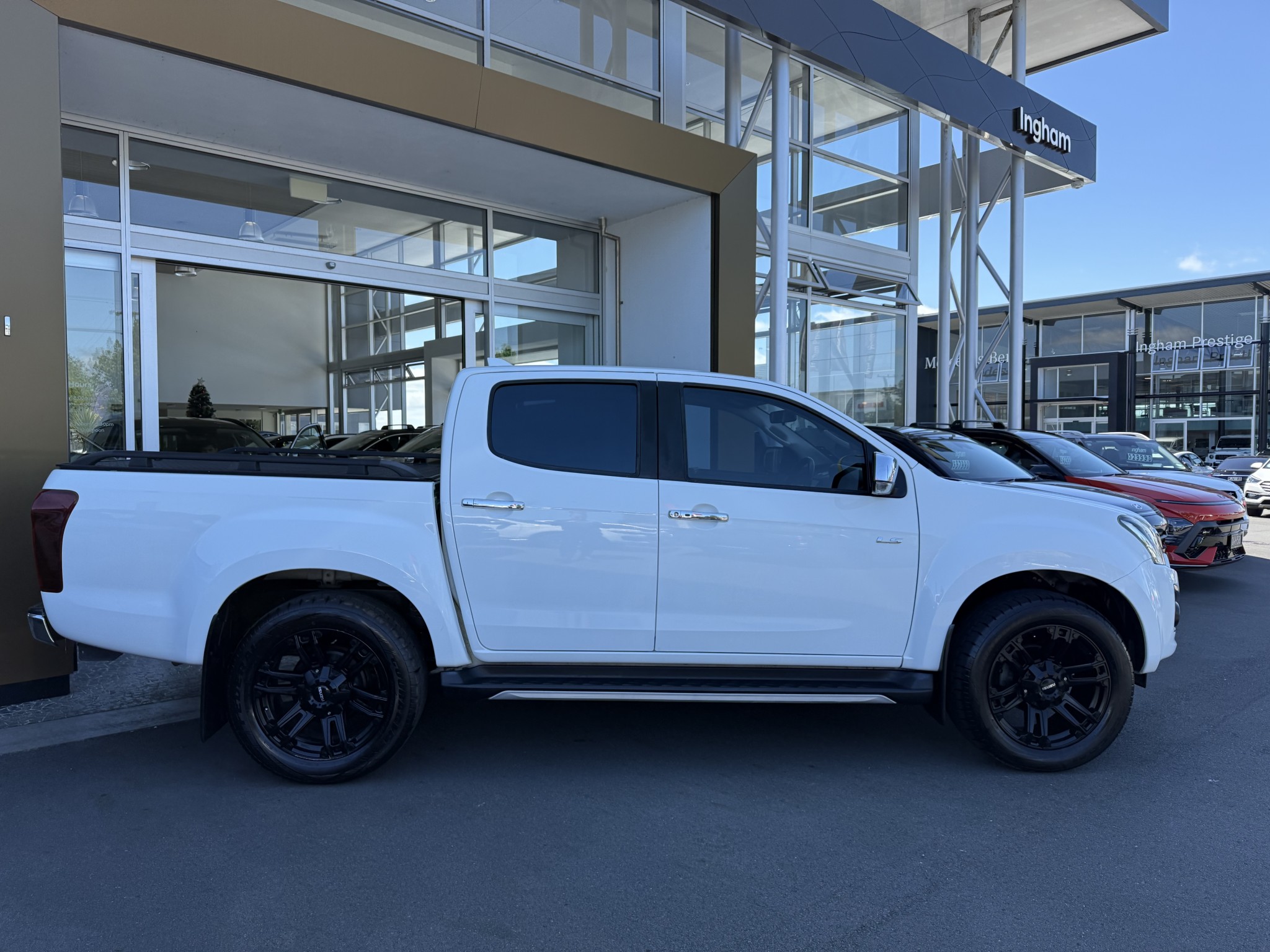 2019 Isuzu D-MAX | LS-T DC 3.0D 2WD | 25336 | 5