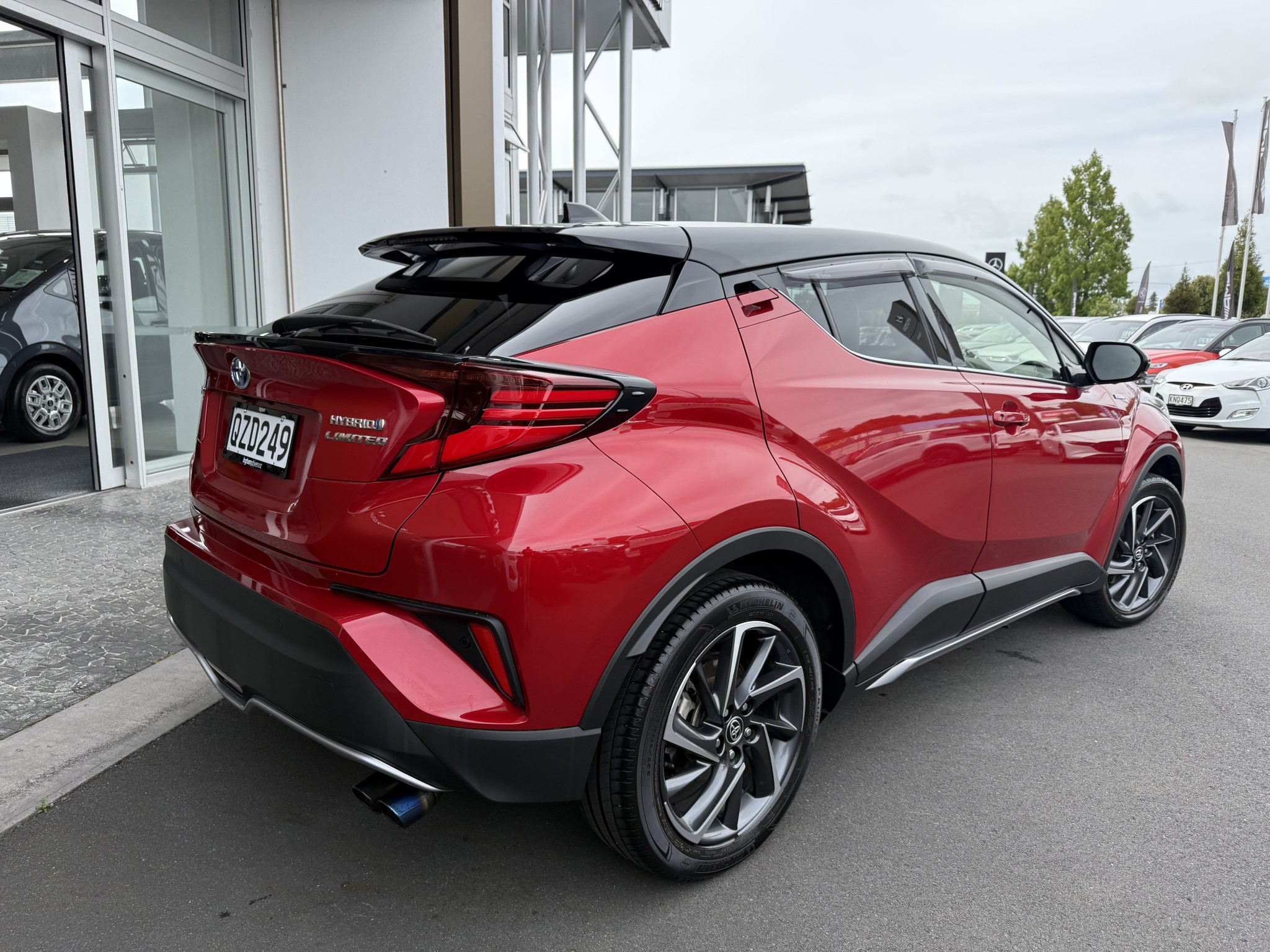 2021 Toyota C-HR | LIMITED 1.8PH/HD | 25377 | 4