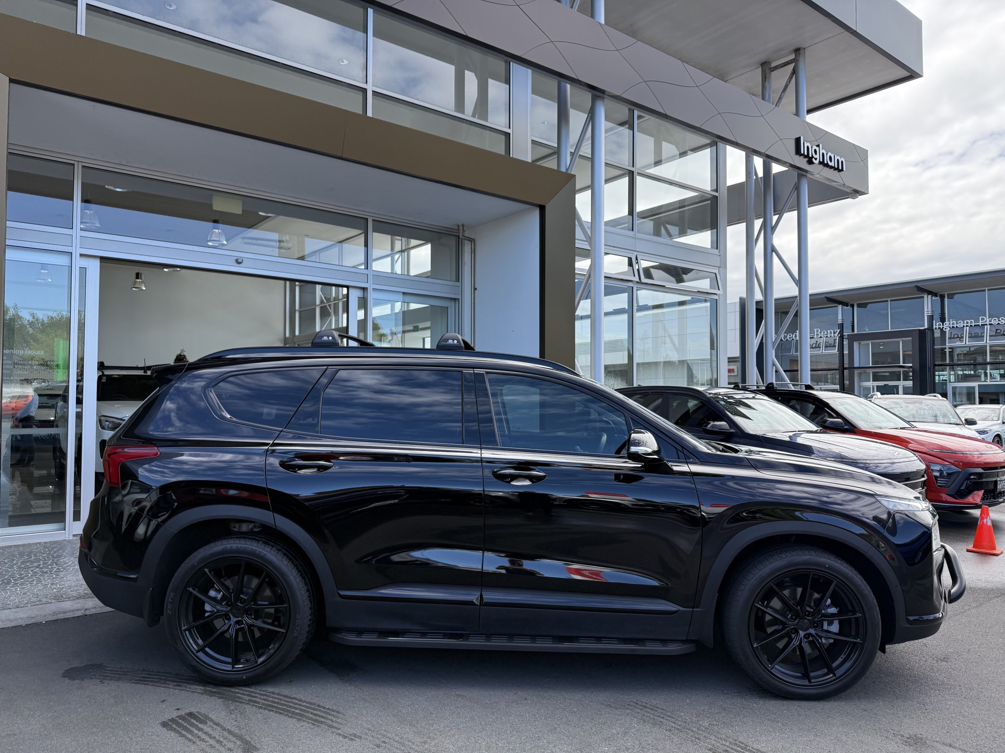 2023 Hyundai Santa Fe | TM HYBRID LIMITED  | 25460 | 4