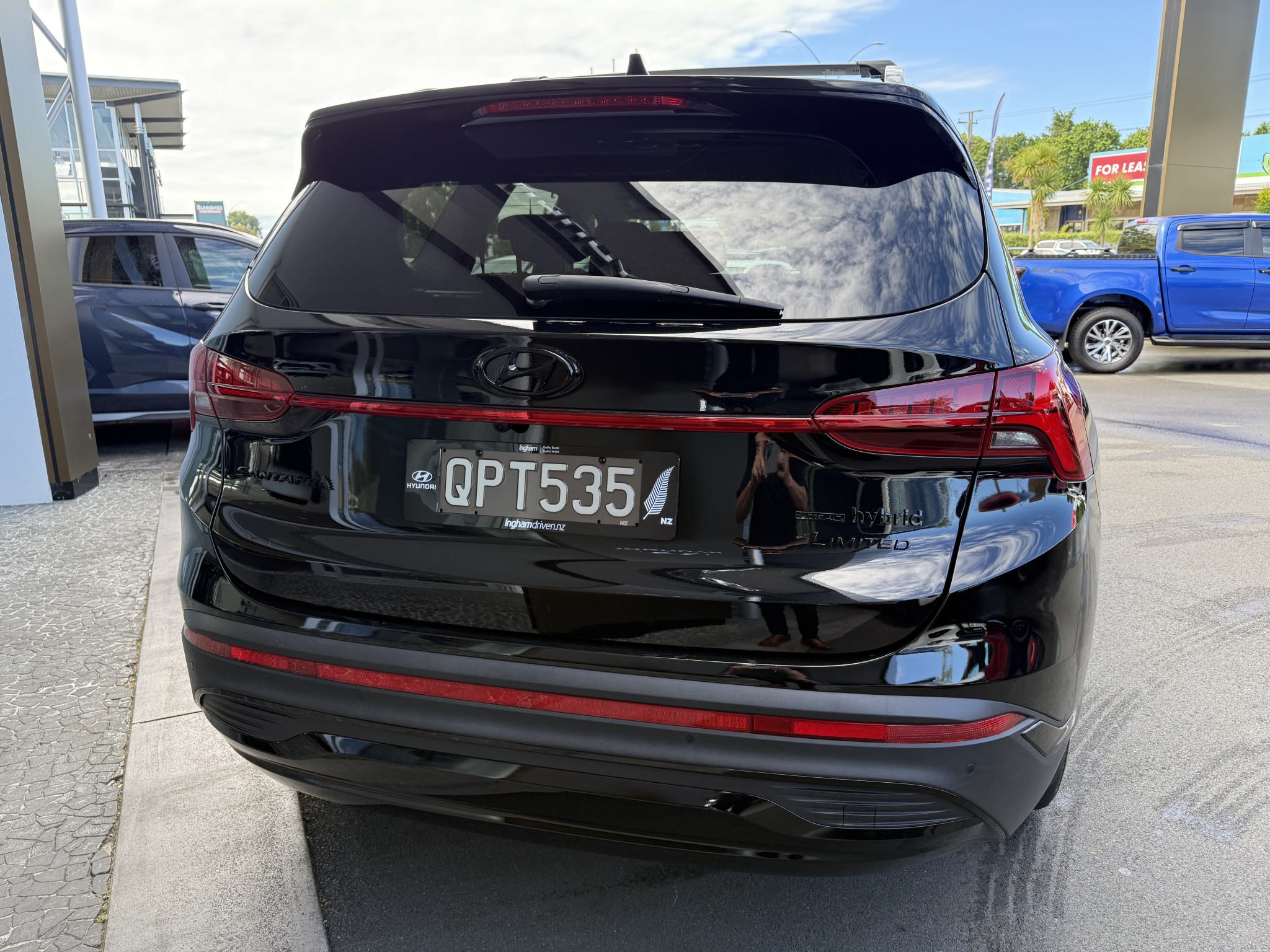 2023 Hyundai Santa Fe | TM HYBRID LIMITED  | 25460 | 7